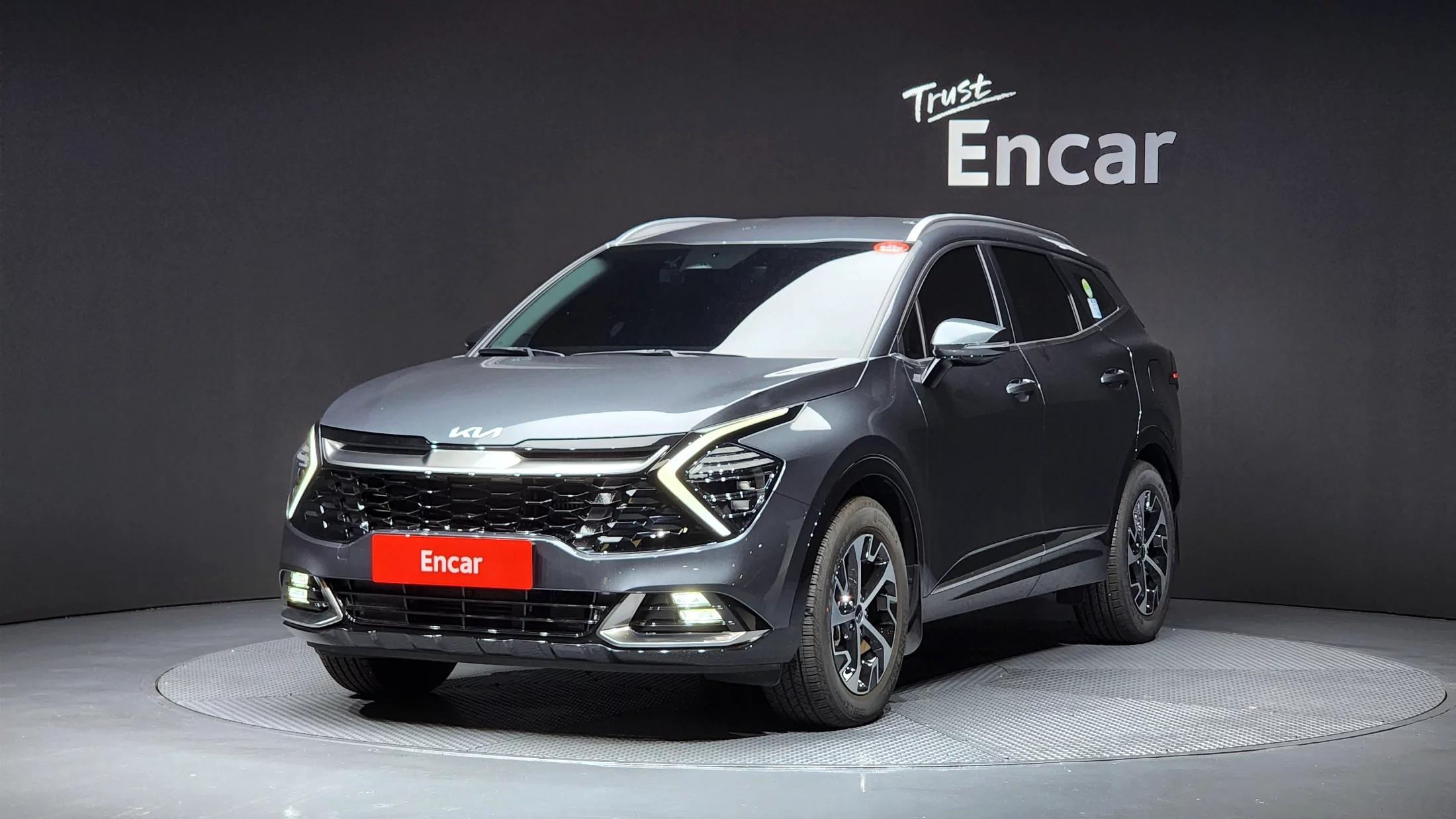 Kia Sportage Prestige 2WD, гибрид, 2022 г. 8036 км.
