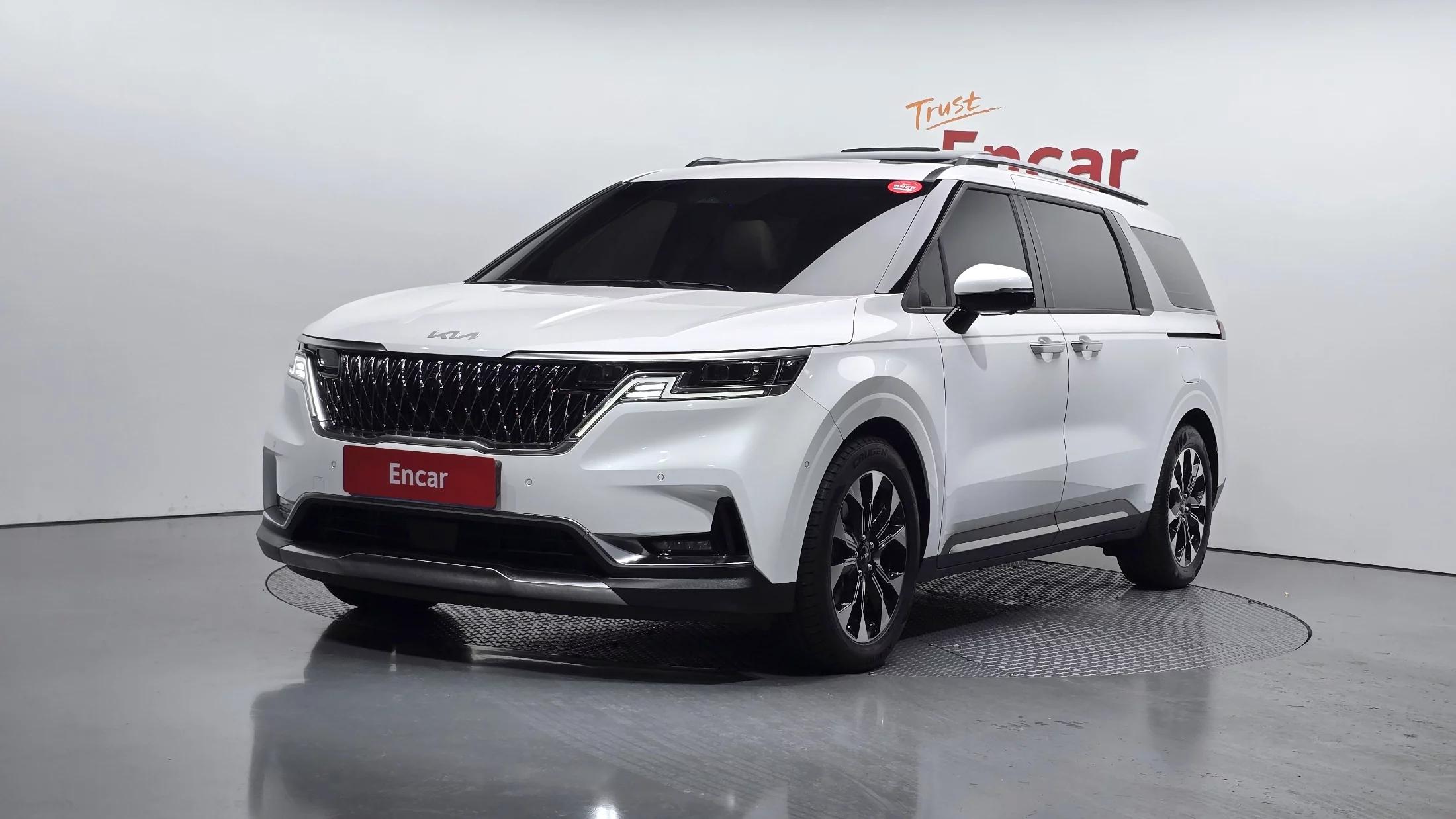 Kia Carnival 9-Seater Signature, 2023 г. 17282 км.