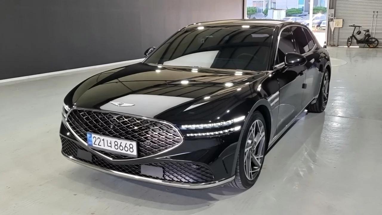 Genesis G90 Gasoline 3.5 Turbo AWD, 2023 г. 45116 км.