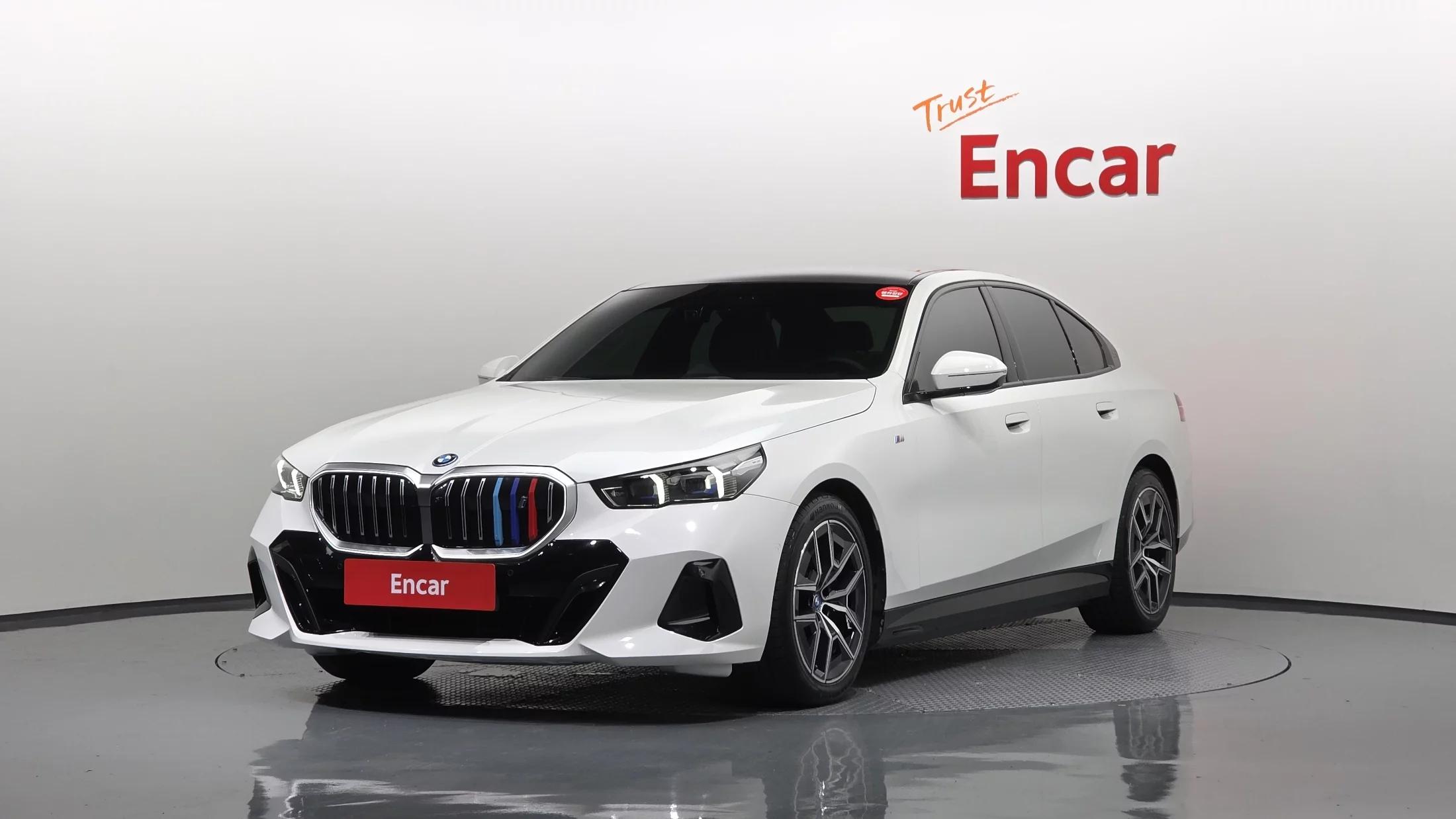 BMW i5 eDrive 40 M Sport, электромобиль, 2024 г. 82708 км.