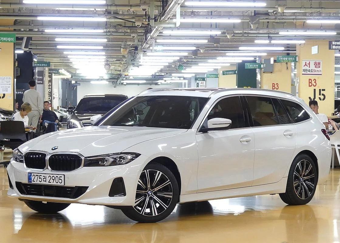 BMW 3-Series 320d Touring, 2025 г. 14104 км.