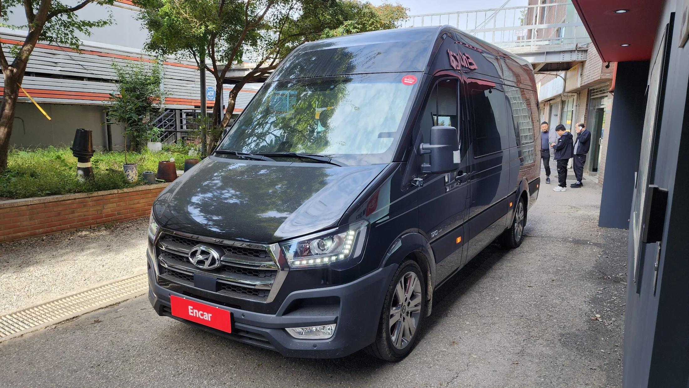 Hyundai H1 15-seater Luxury, 2023 г. 23514 км.