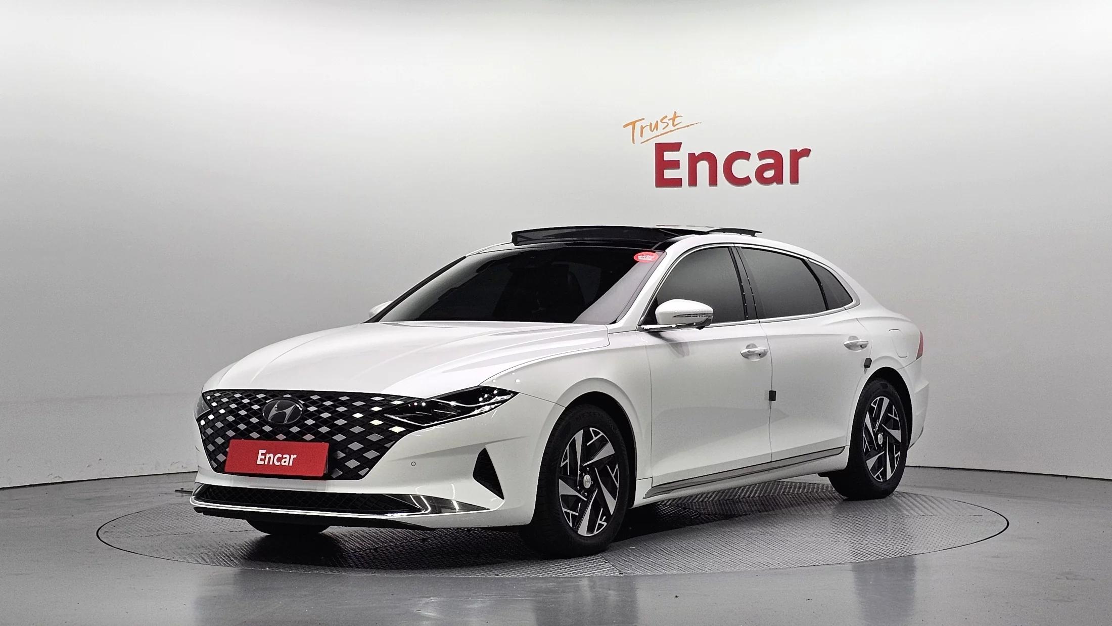 Hyundai Grandeur Le Blanc, гибрид, 2021 г. 145670 км.