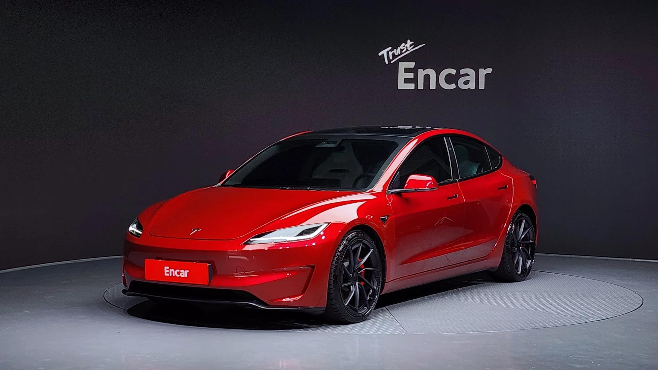 Tesla MODEL 3 Performance, электромобиль, 2025 г. 3729 км.