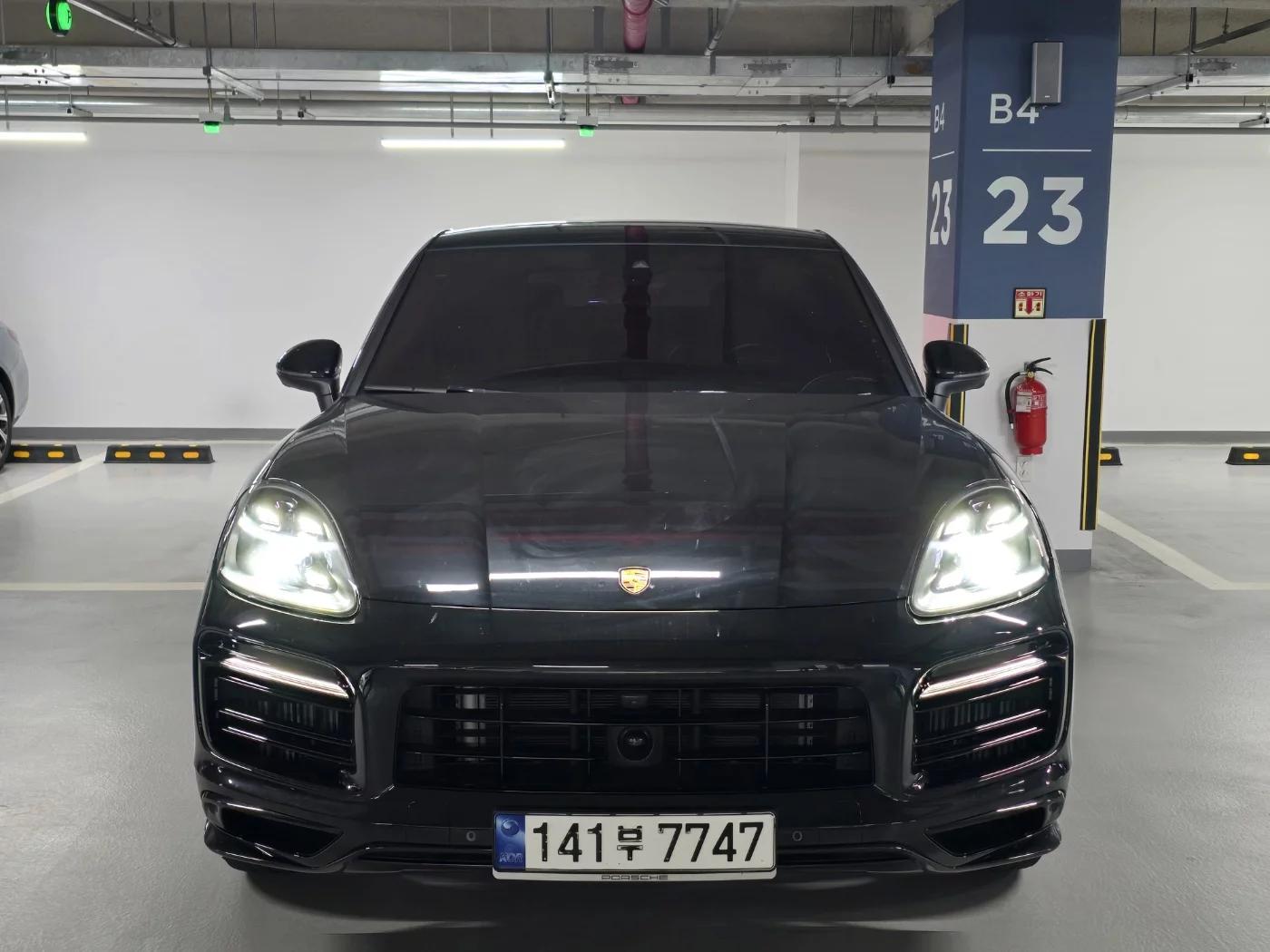 Porsche CAYENNE 3.0 COUPE PLATINUM EDITION, 2023 г.