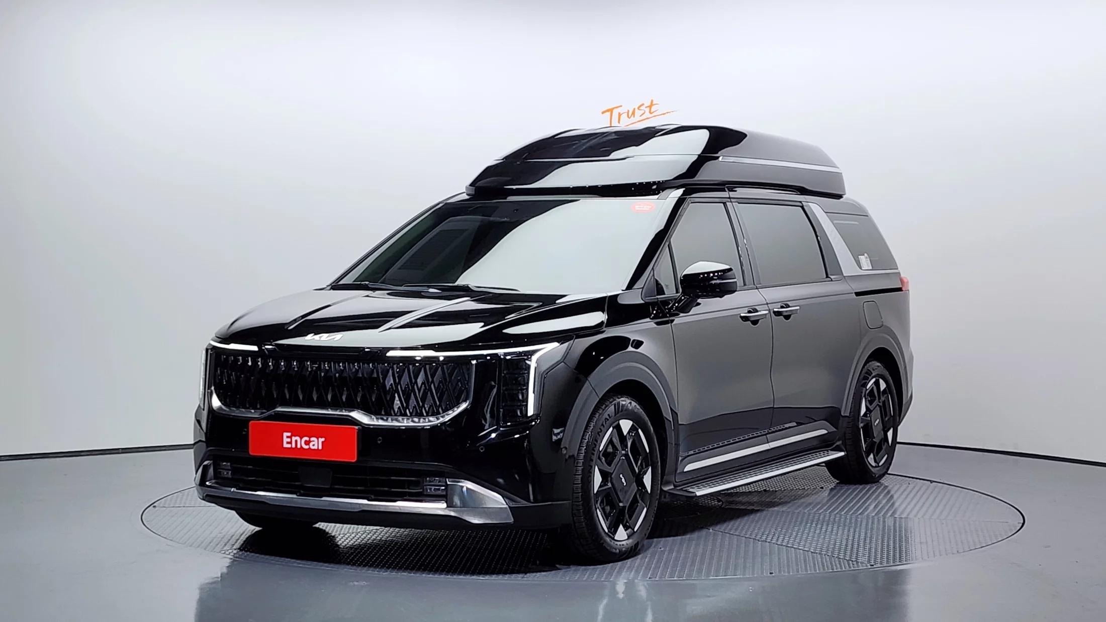 Kia Carnival Gasoline 4-Seater Hi Limousine Signature, 2025 г. 7079 км.