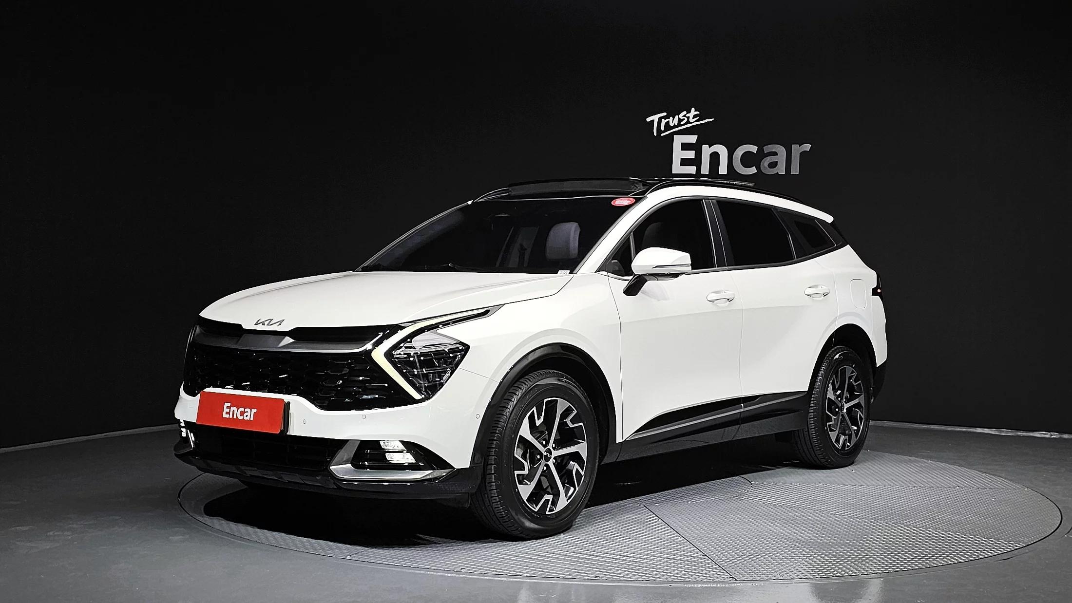 Kia Sportage Signature 2WD, гибрид, 2022 г. 98607 км.
