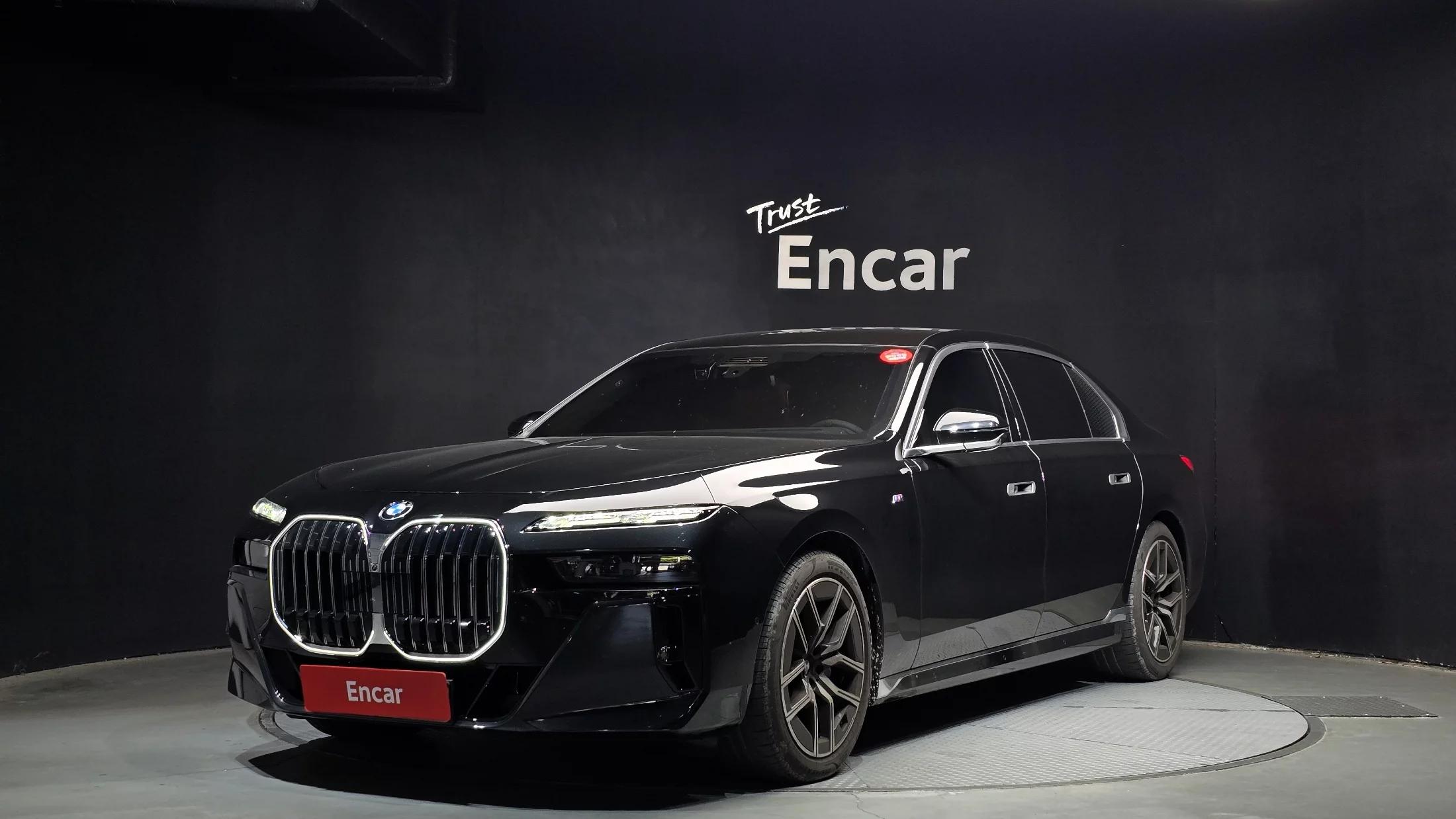 BMW 7-Series 740d xDrive M Sport, 2025 г. 4600 км.