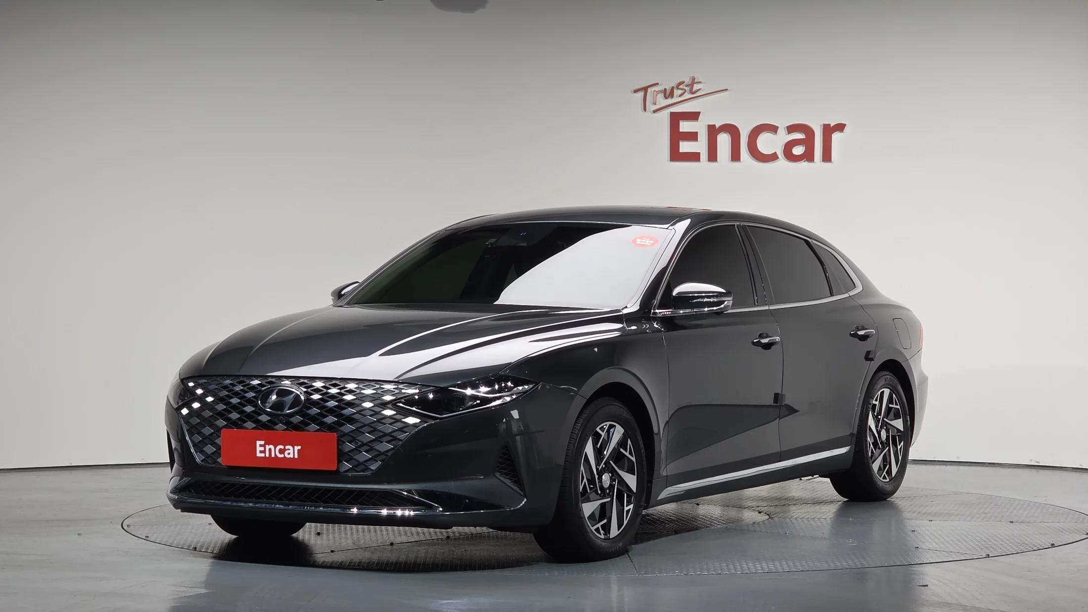 Hyundai Grandeur Exclusive, гибрид, 2021 г. 44513 км.