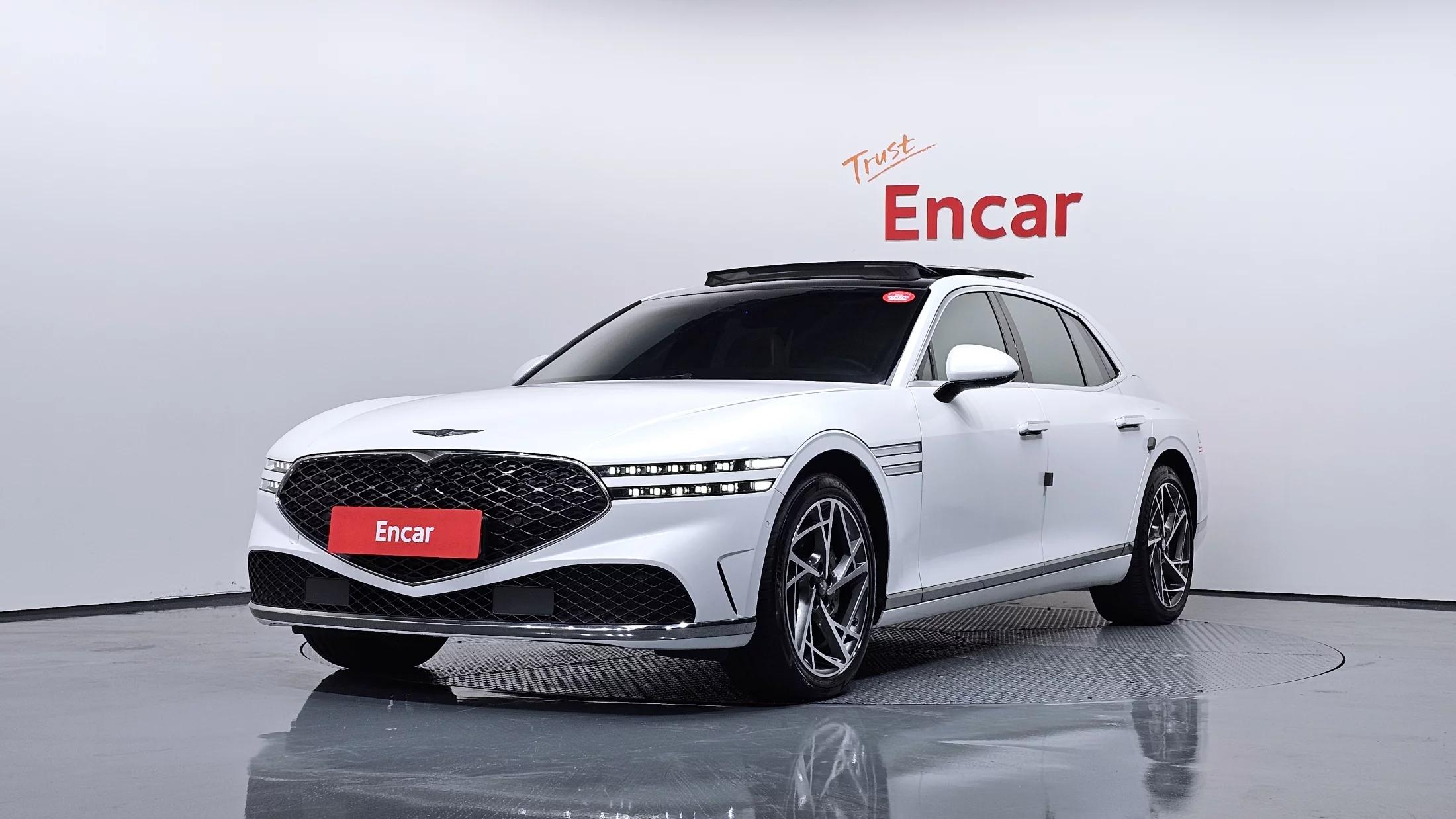 Genesis G90 Gasoline 3.5 Turbo AWD, 2022 г. 66069 км.