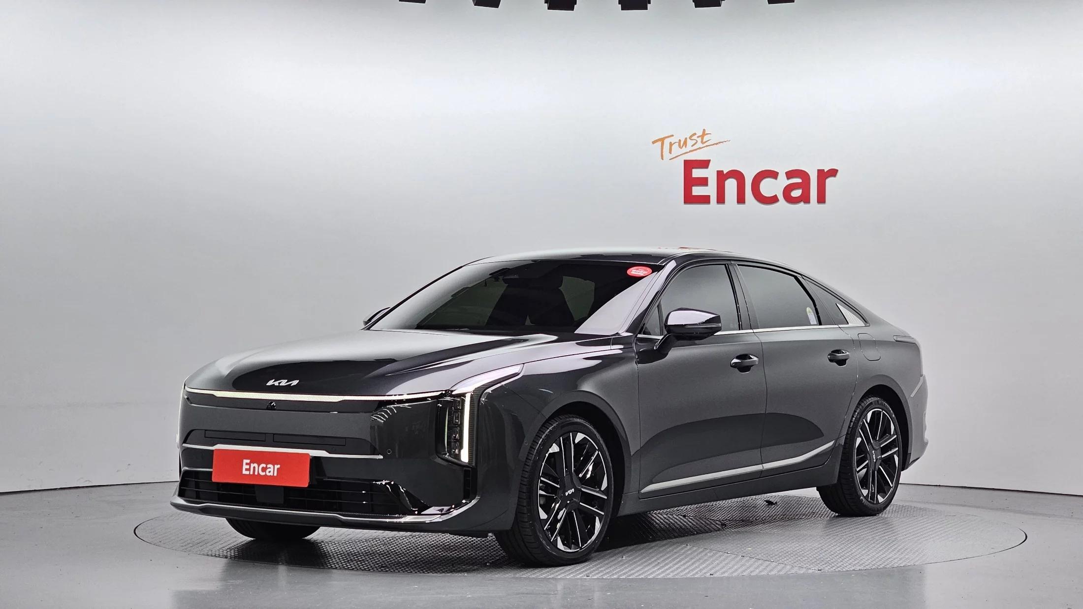 Kia K8 Noblesse, гибрид, 2025 г. 12976 км.