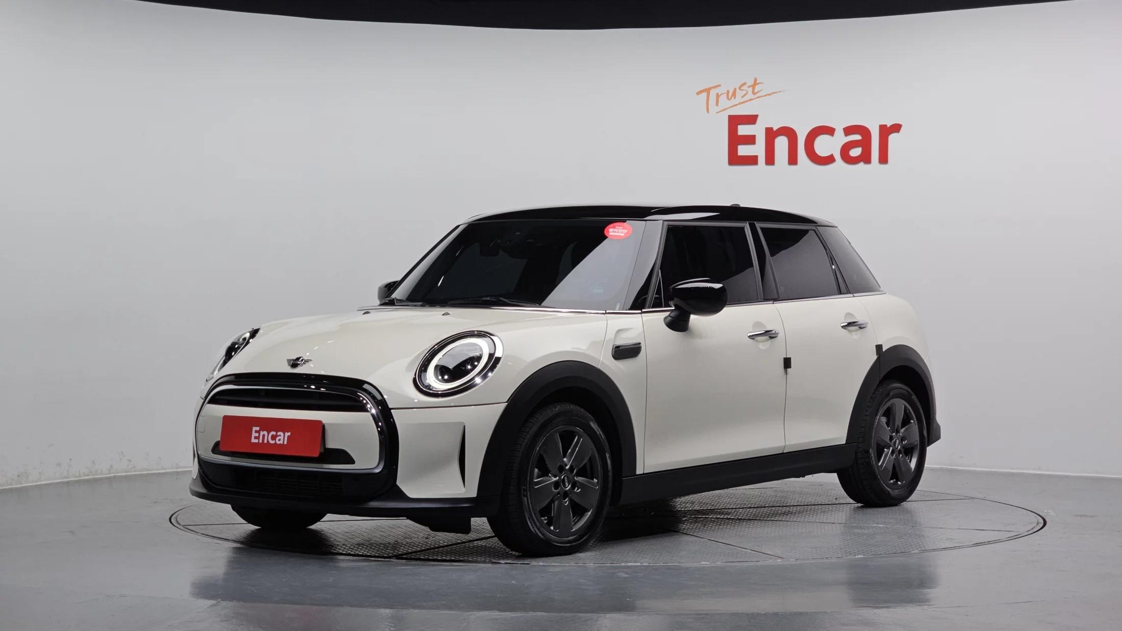 MINI Cooper 5Door Classic Third Generation, 2022 г. 16384 км.