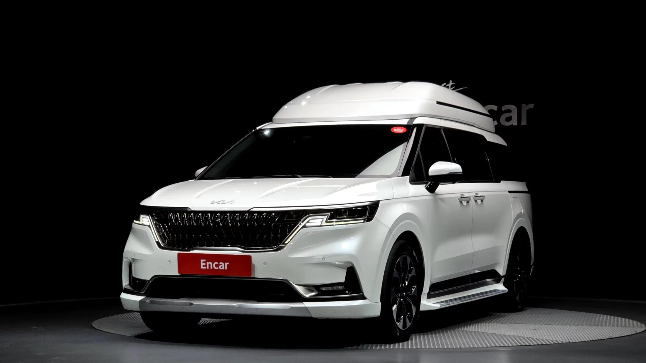Kia Carnival Gasoline 9-Seater Hi-Limousine Signature, 2023 г. 29260 км.