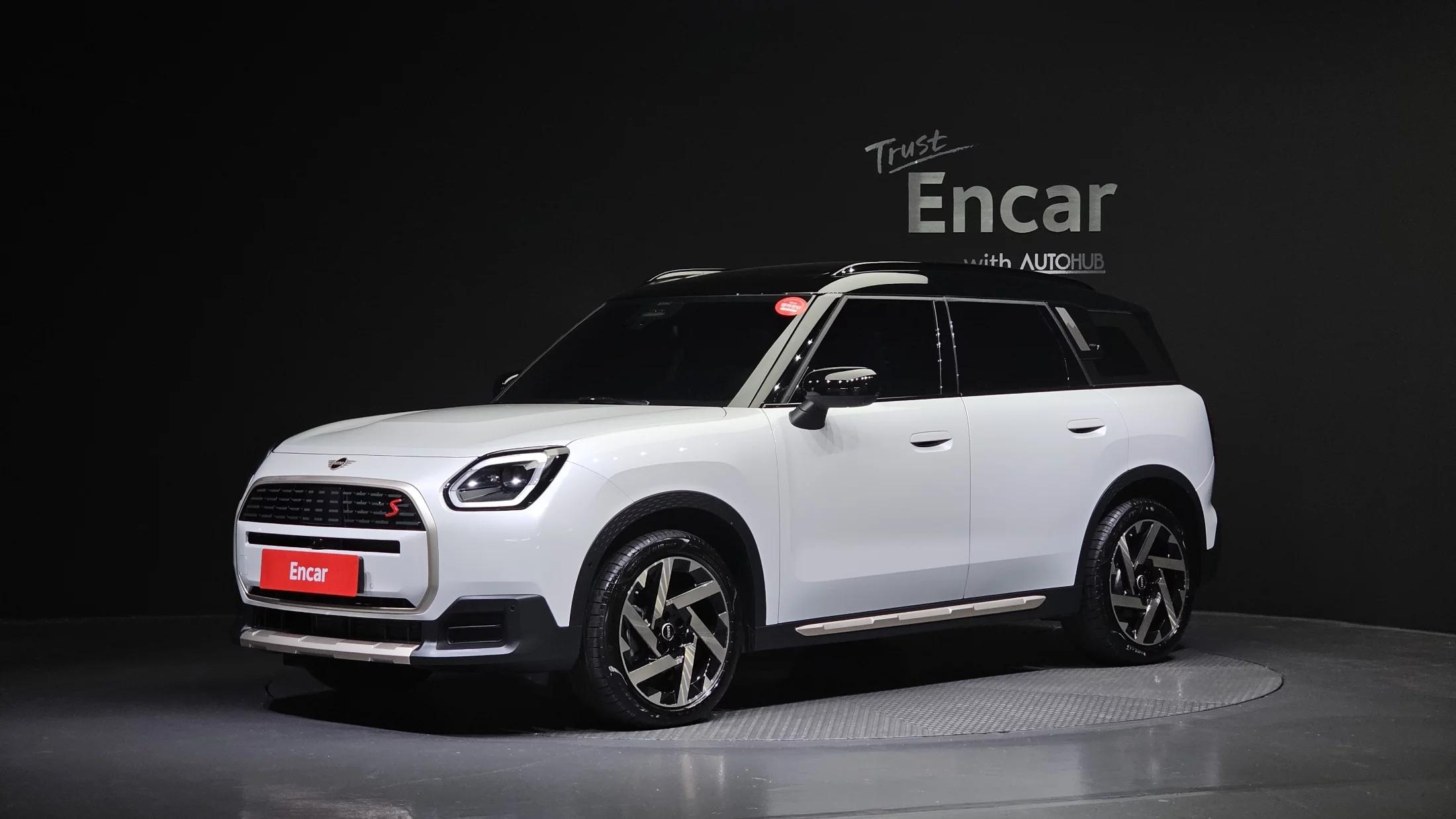MINI Countryman ALL4 Favoured 3rd, 2024 г. 7450 км.