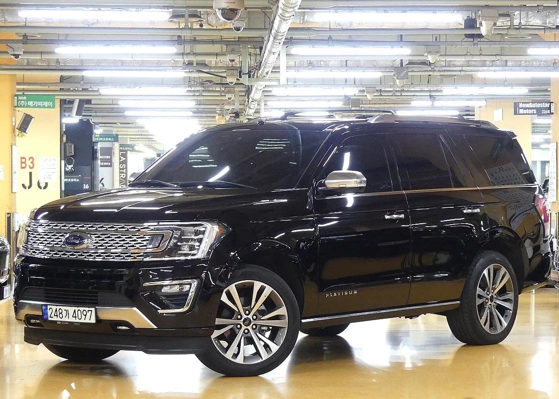 Ford EXPEDITION Platinum 4WD 7Seater, 2021 г. 47078 км.