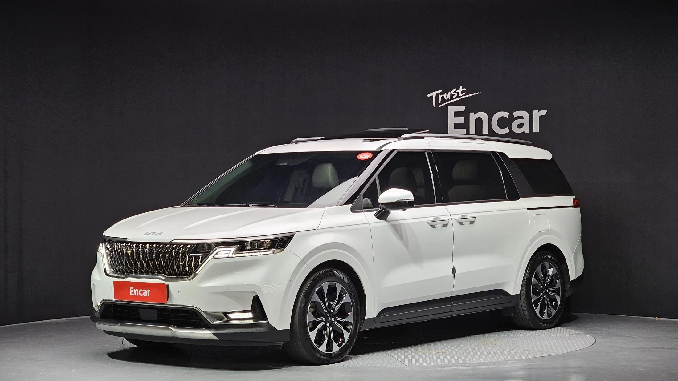 Kia Carnival 7-Seater Signature, 2023 г. 39218 км.