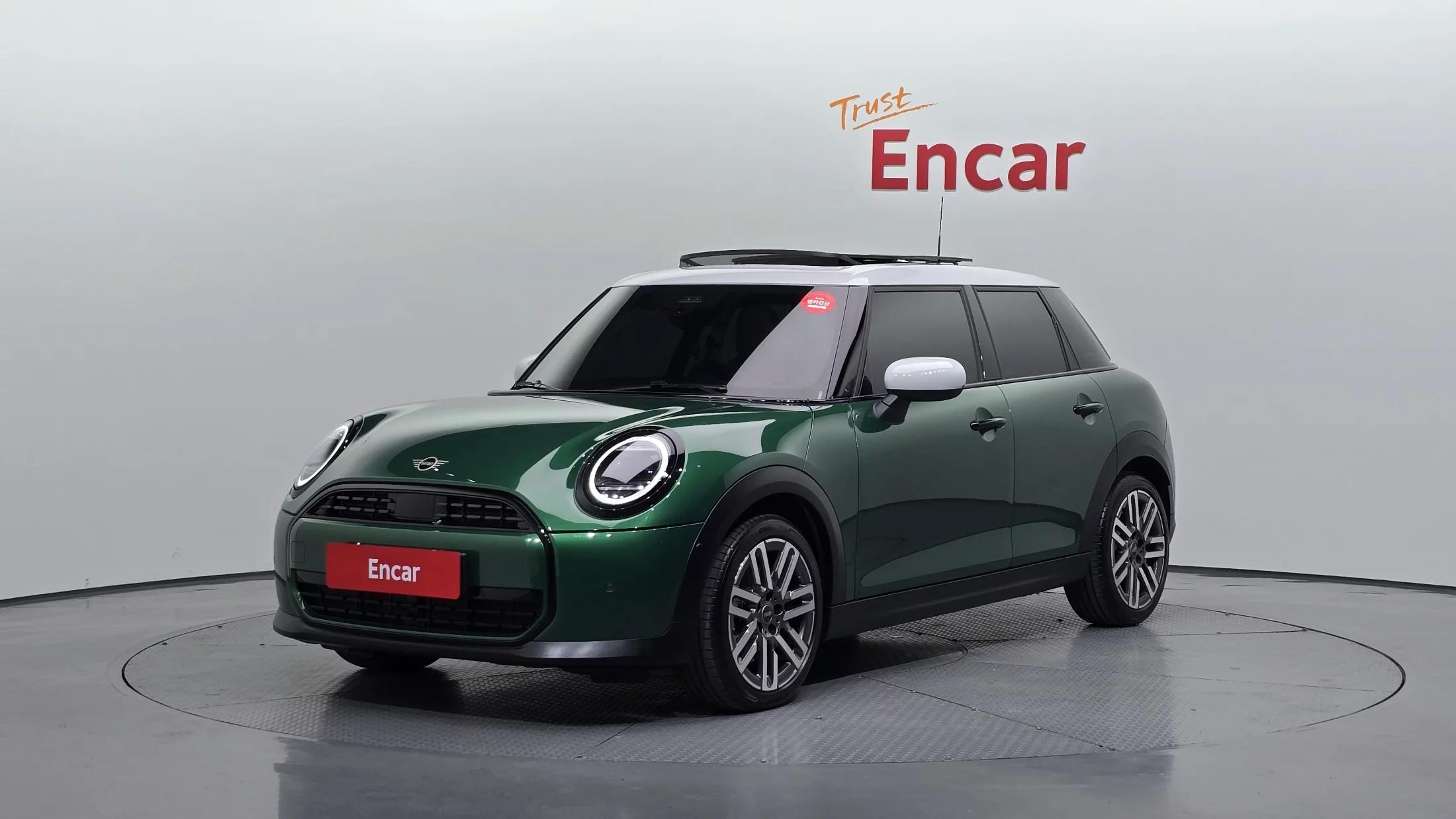 MINI Cooper 5Door Classic Third Generation, 2025 г. 1714 км.