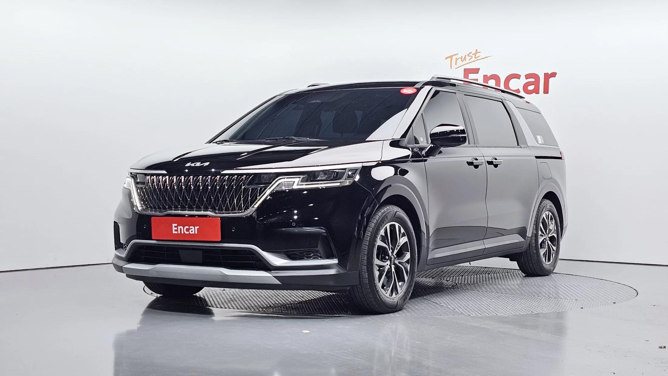 Kia Carnival 9-Seater Prestige, 2022 г. 45894 км.