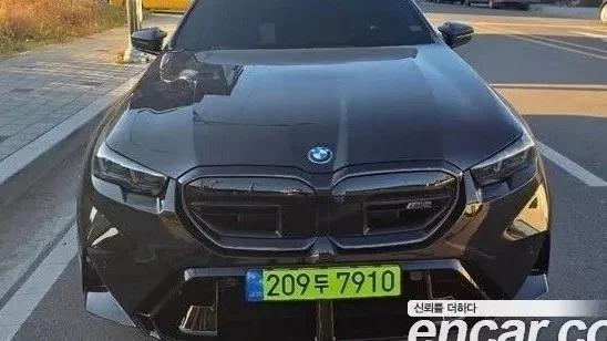 BMW M5 M5 Sedan, гибрид, 2025 г. 4237 км.