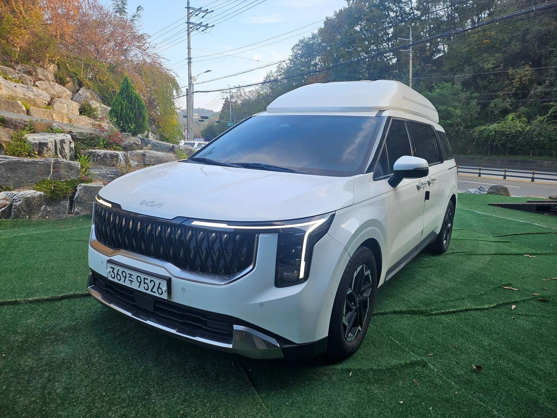 Kia Carnival Gasoline 9-Seater Hi Limousine (7-seater Limousine(Special vehicle), 2023 г. 51754 км.