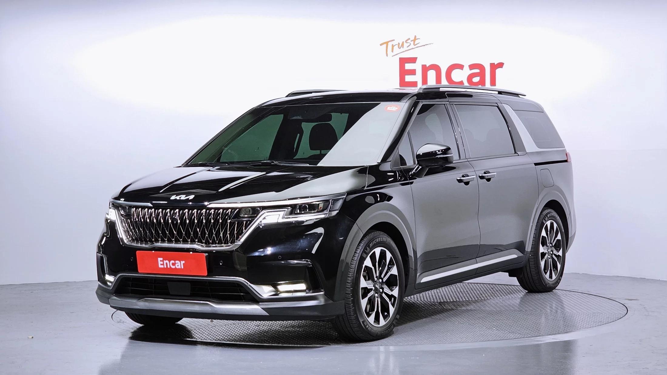 Kia Carnival Gasoline 9-Seater Signature, 2023 г. 44678 км.