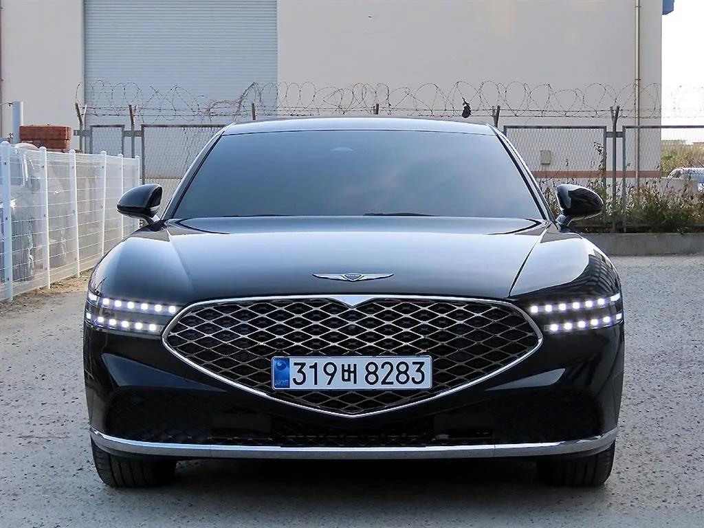 Genesis G90 Gasoline 3.5 Turbo AWD, 2025 г. 6744 км.