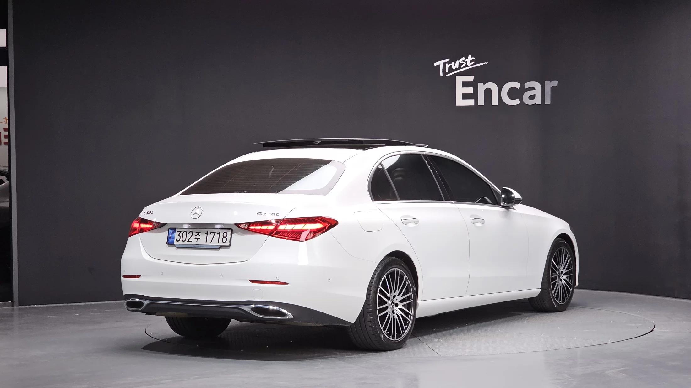 Mercedes-Benz C-Class C300 4MATIC Avantgarde, 2024 г. 19992 км.