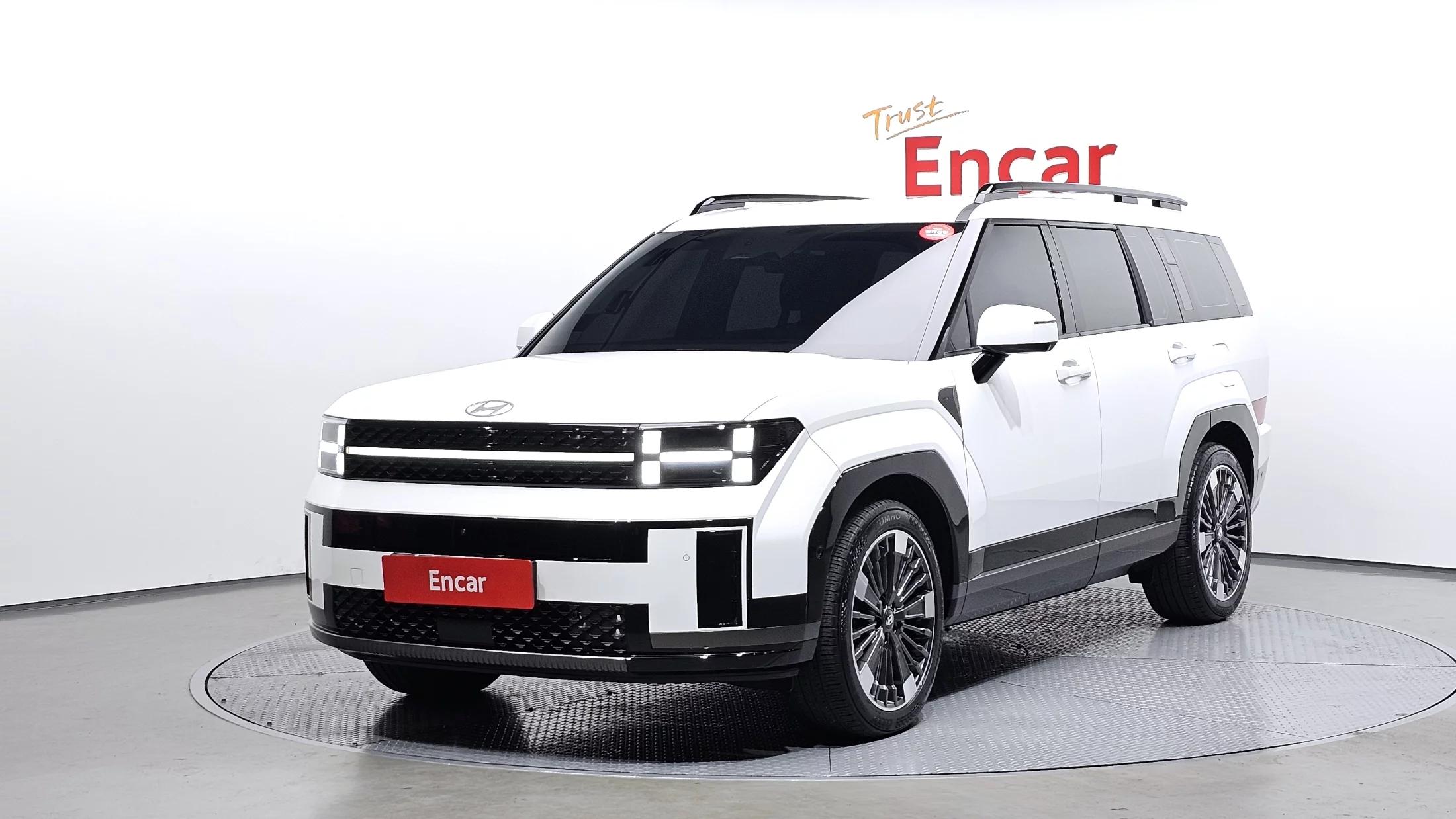 Hyundai Santa Fe HEV 1.6 4WD Calligraphy, гибрид, 2023 г. 24725 км.
