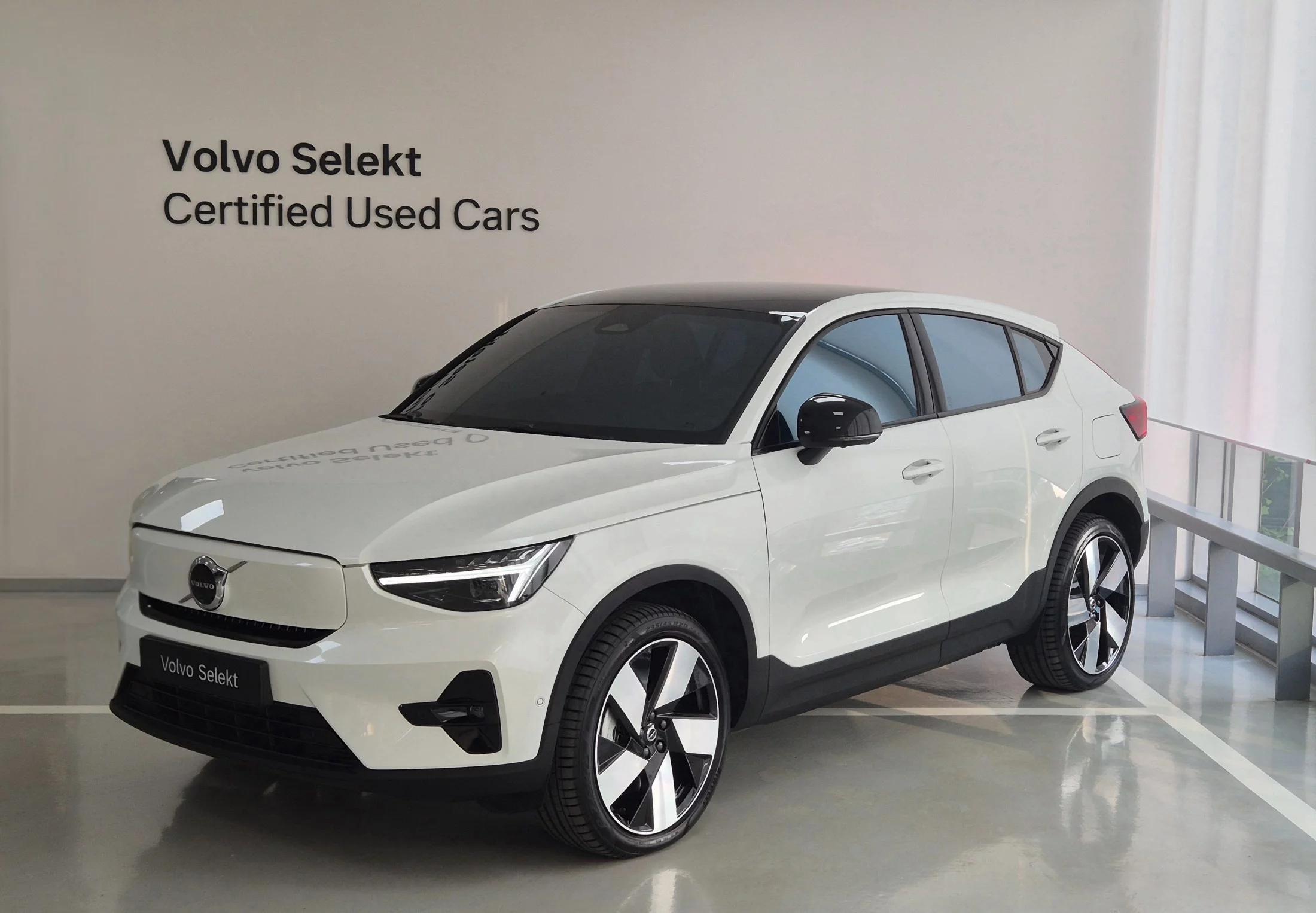 Volvo C40 Twin Ultimate, электромобиль, 2024 г. 19029 км.