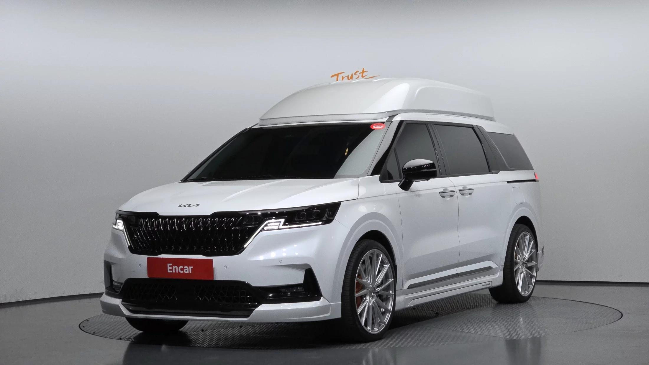 Kia Carnival 9-Seater Hi-Limousine(Special Vehicle), 2021 г. 65092 км.
