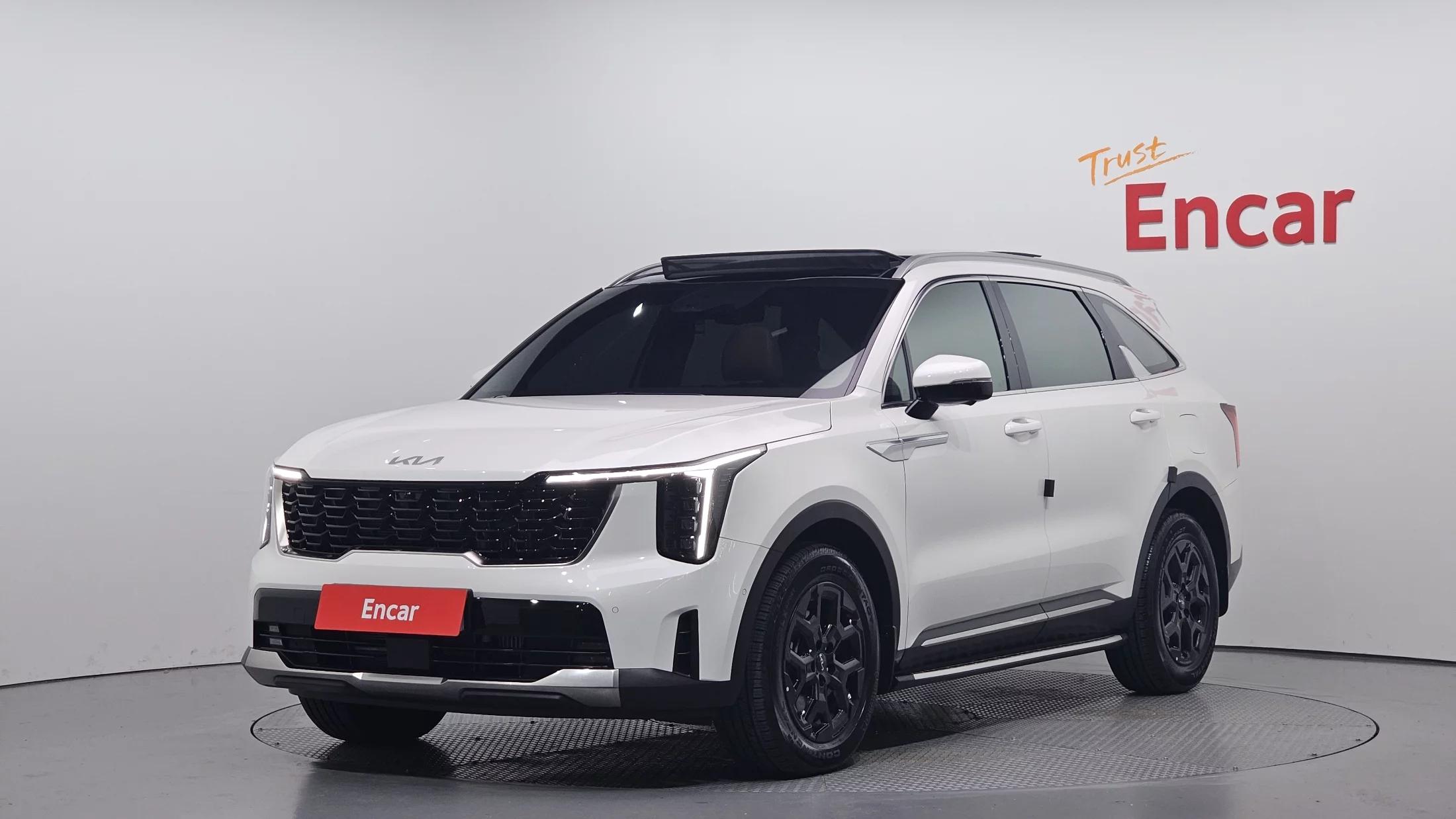 Kia Sorento HEV 1.6 2WD Signature, гибрид, 2025 г. 3930 км.
