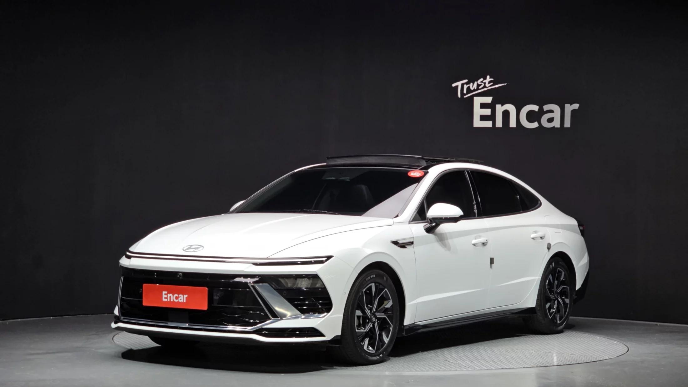 Hyundai Sonata 2.0 Exclusive, 2024 г. 25064 км.