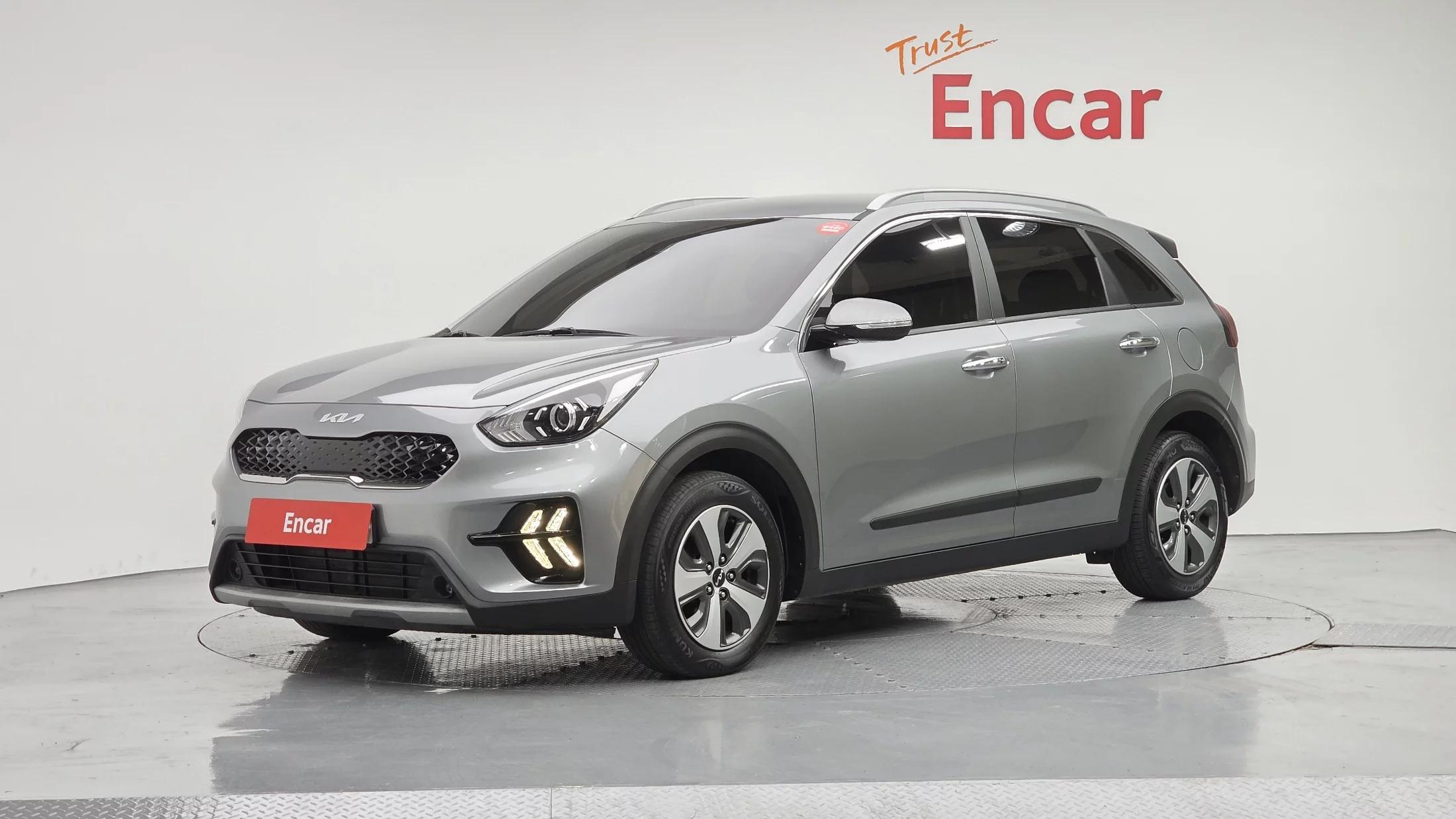 Kia Niro 1.6 HEV Trendy, гибрид, 2021 г. 79619 км.