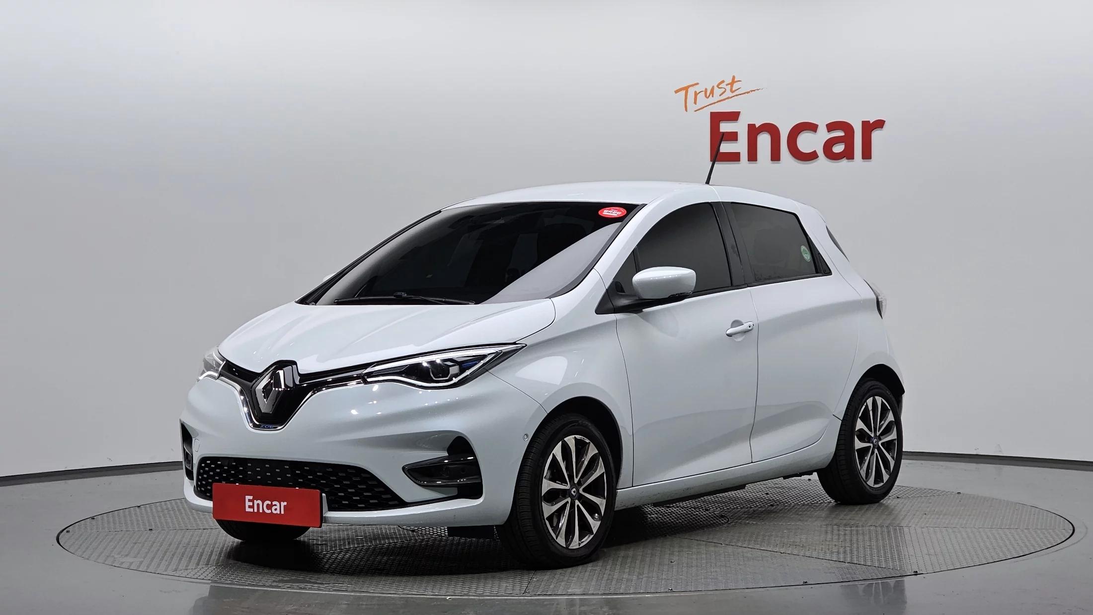 Renault Zoe Intens Eco, электромобиль, 2021 г. 62660 км.