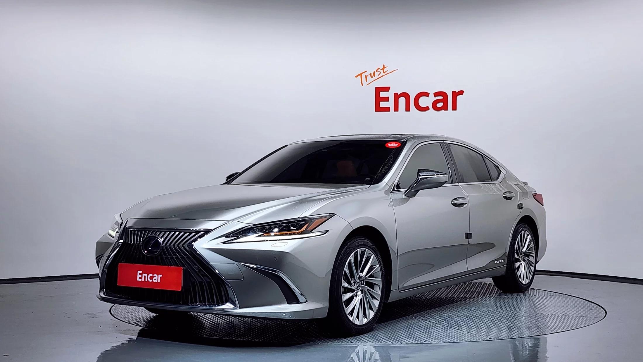 Lexus ES300h Executive, гибрид, 2021 г. 64627 км.