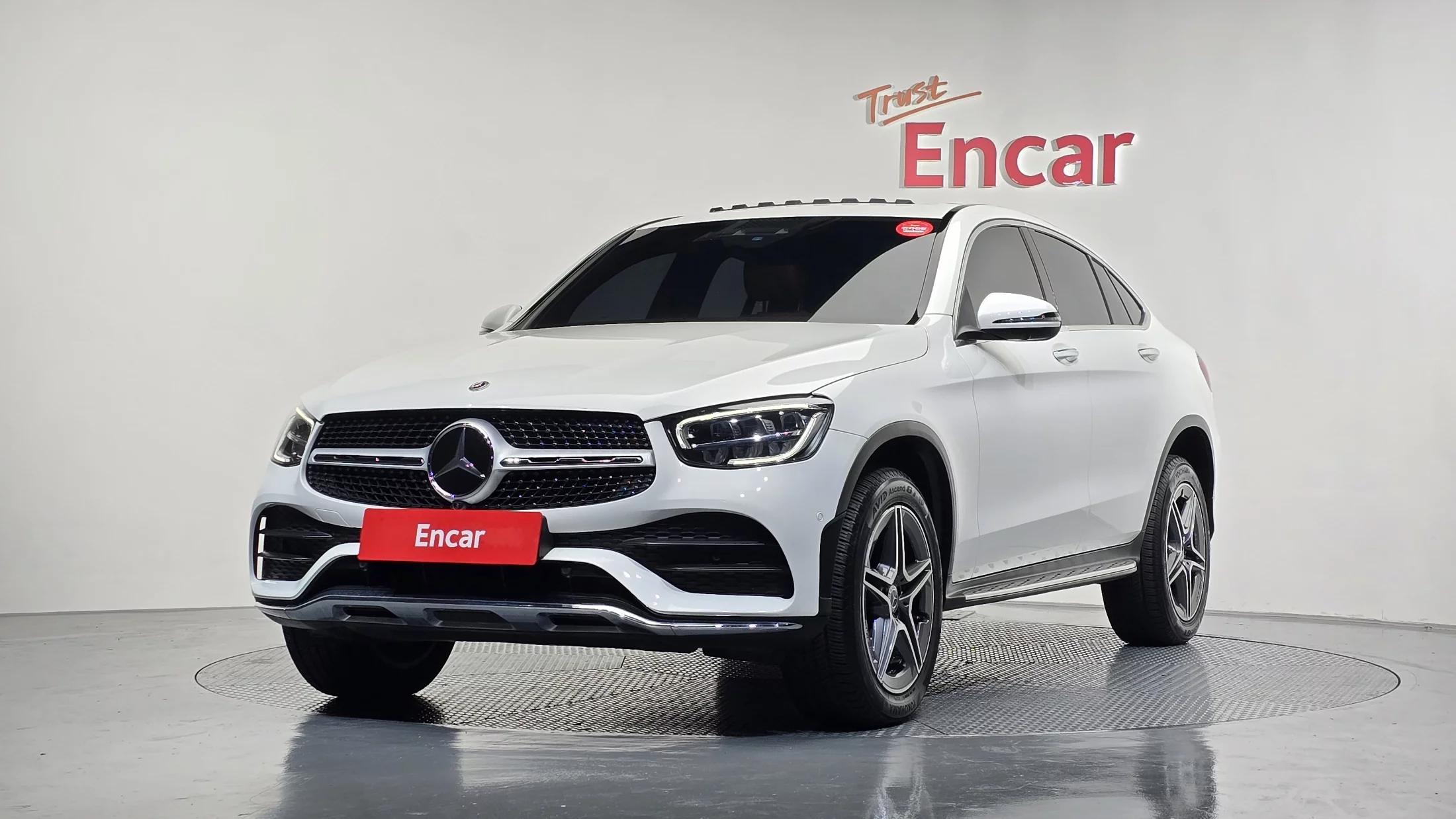 Mercedes-Benz GLC-Class GLC300e 4MATIC Coupe, гибрид, 2022 г. 66330 км.