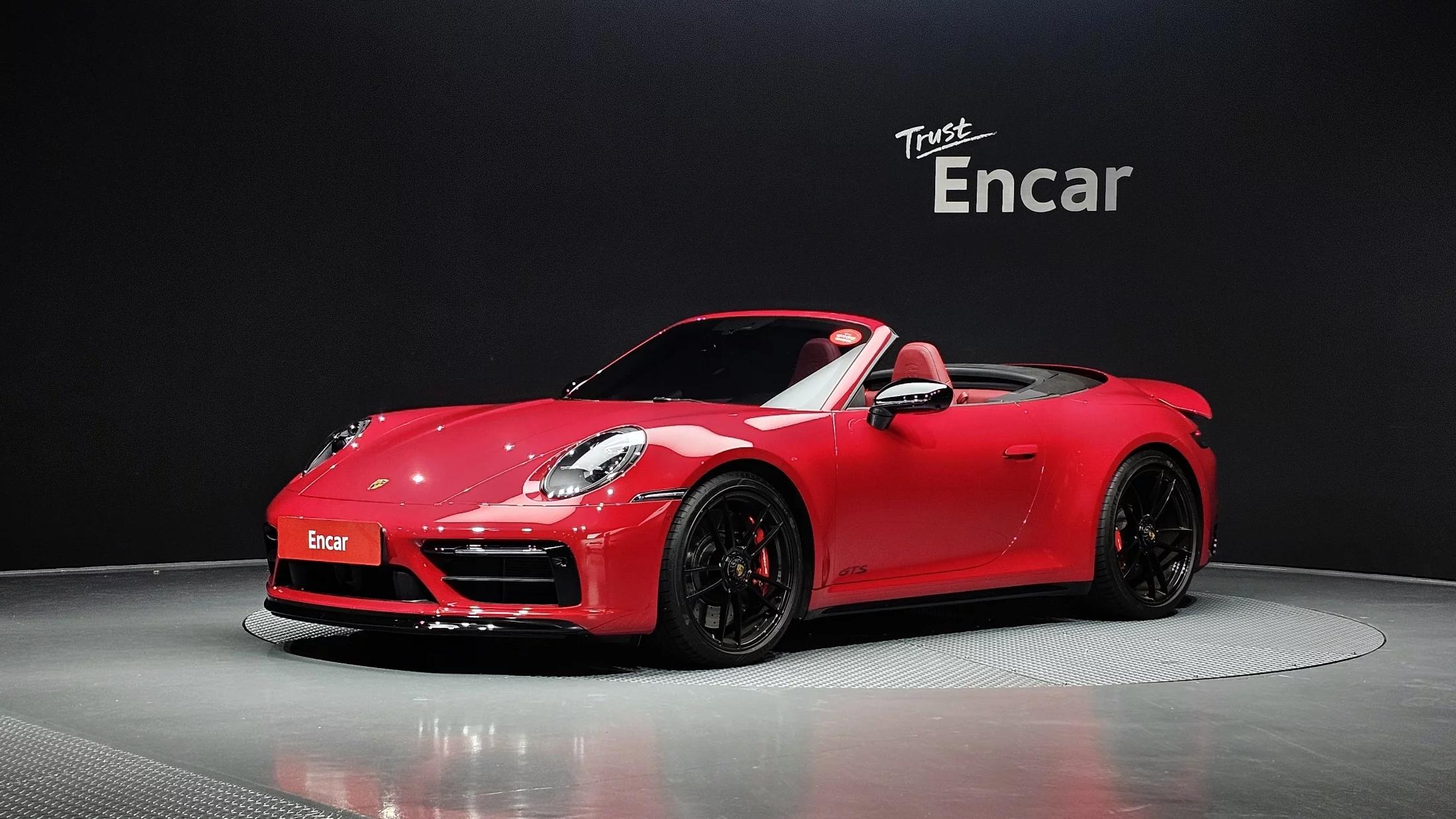 Porsche 911 Carrera 4 GTS Cabriolet, 2022 г. 29390 км.