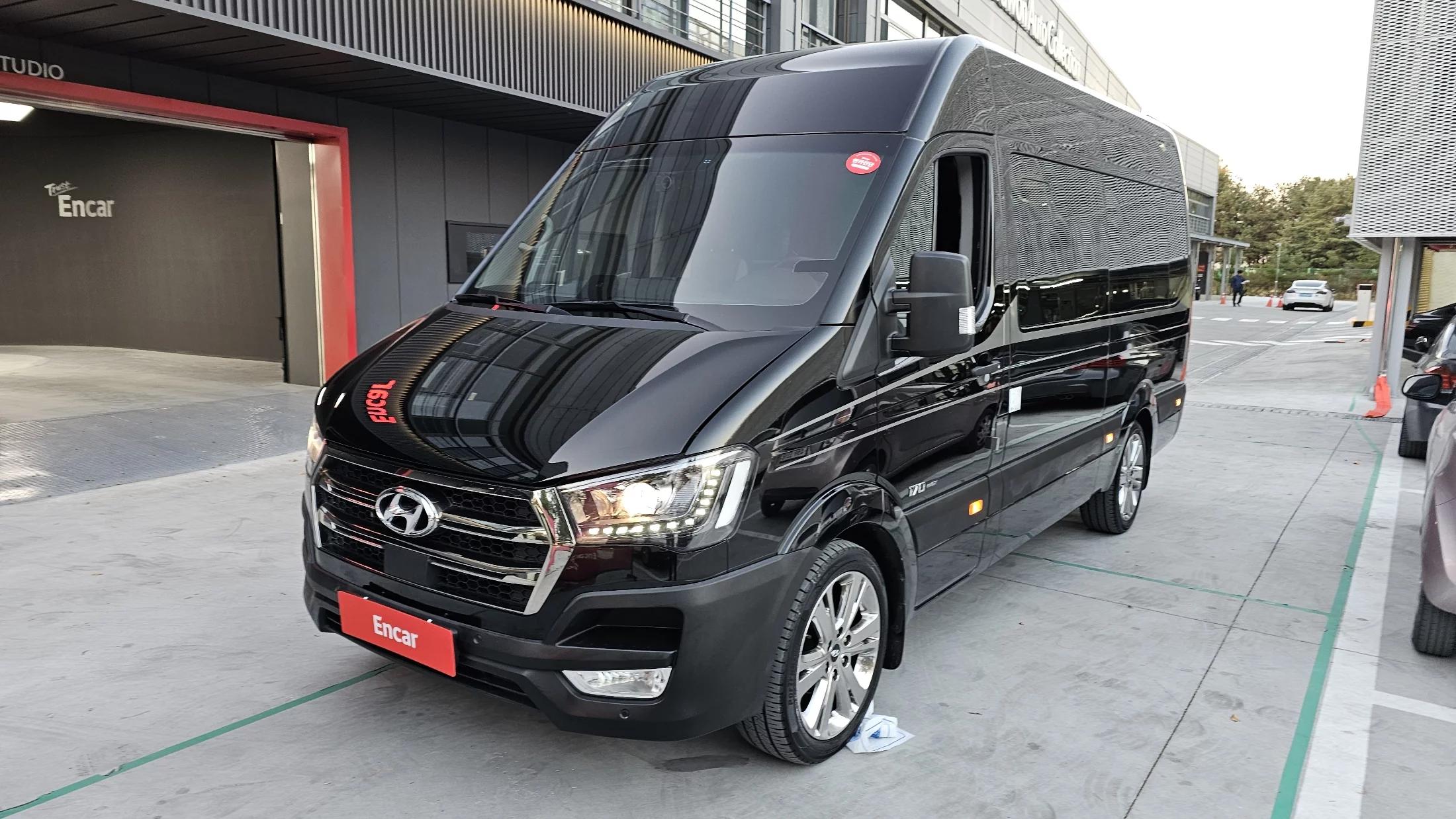 Hyundai H1 15-seater Luxury, 2024 г. 41649 км.