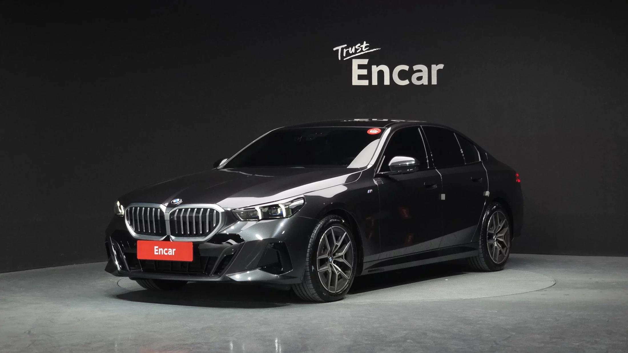 BMW 5-Series 520i M Sport, 2025 г. 8059 км.