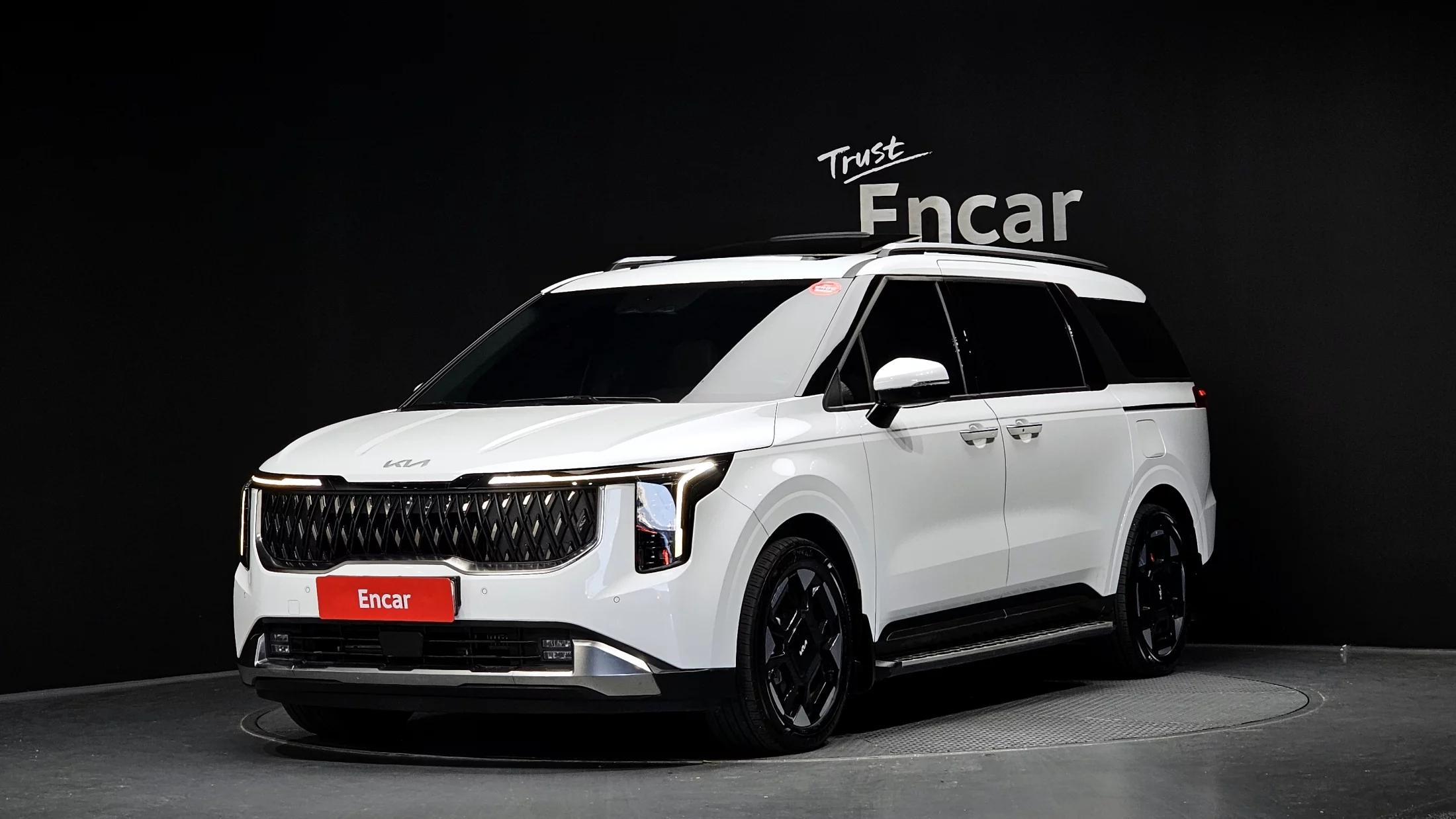 Kia Carnival HEV 9seater Nobless, гибрид, 2024 г. 37588 км.