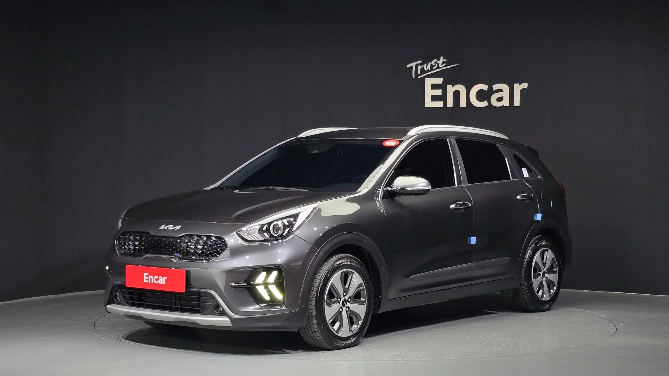 Kia Niro 1.6 HEV Trendy, гибрид, 2021 г. 121631 км.