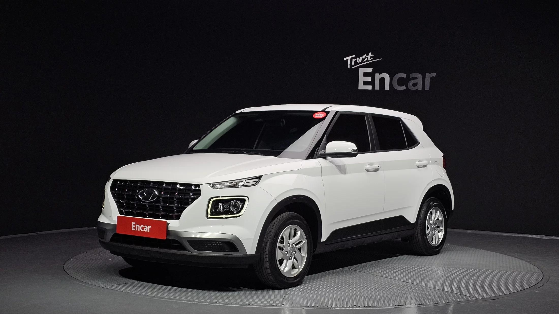 Hyundai Venue 1,6 Premium, 2023 г. 38040 км.