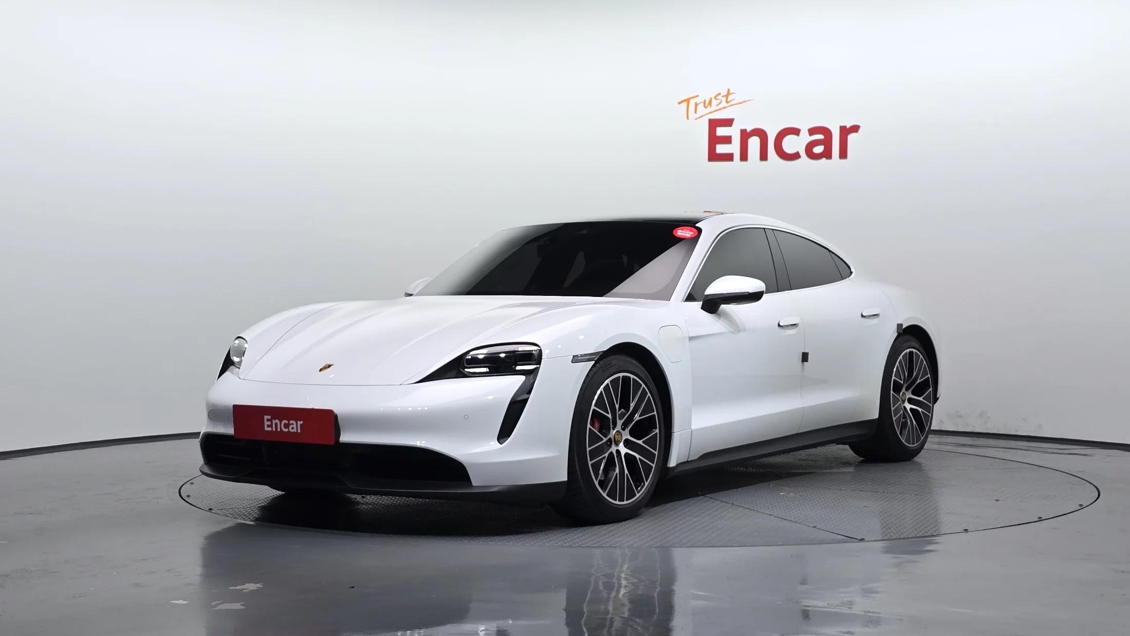 Porsche TAYCAN 4S, электромобиль, 2021 г. 70192 км.