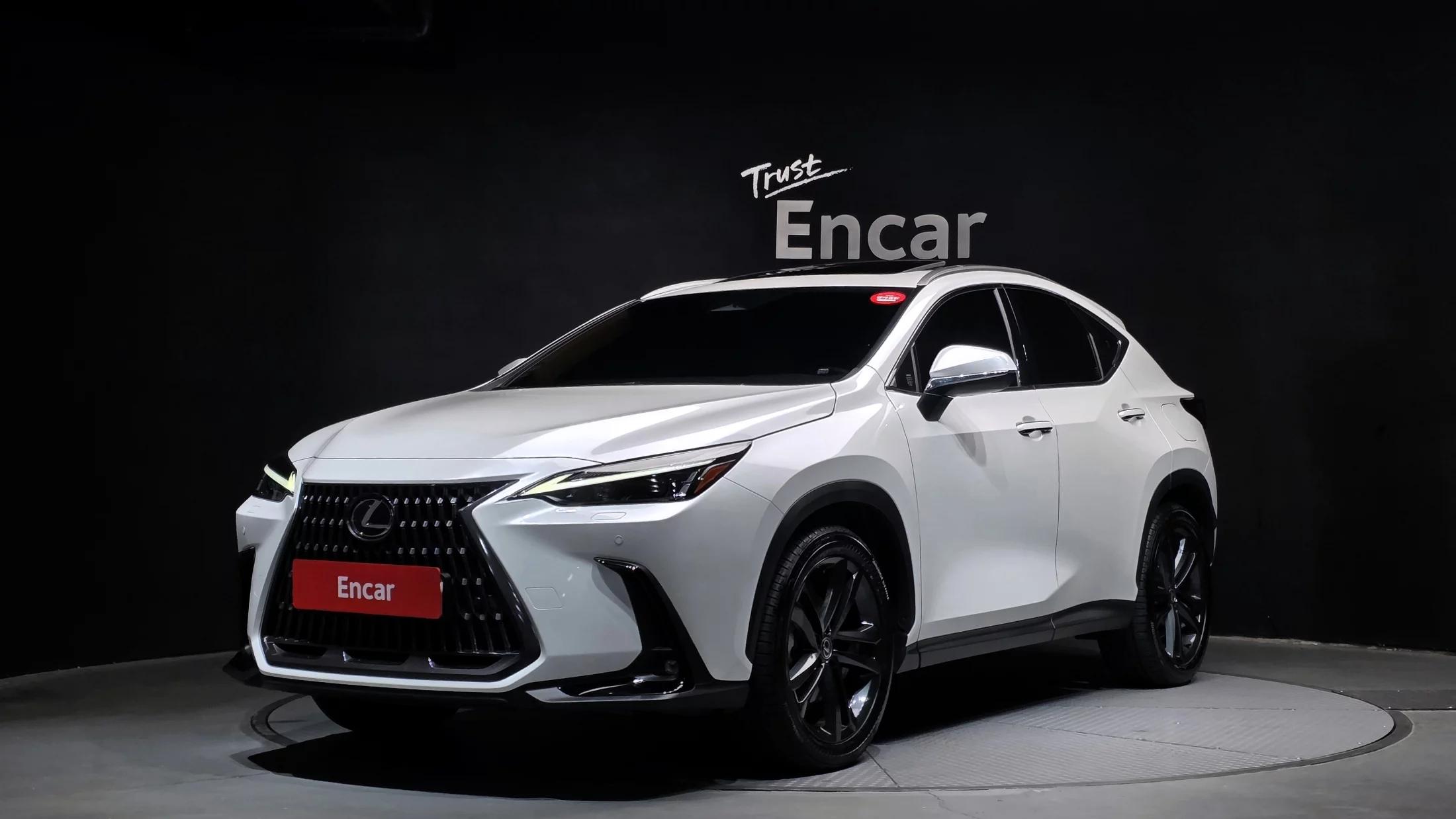 Lexus NX350h Premium, гибрид, 2024 г. 5941 км.