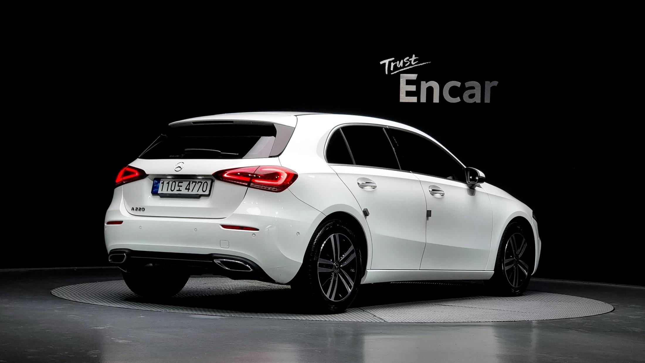 Mercedes-Benz A-Class A220 Hatchback, 2023 г. 18916 км.