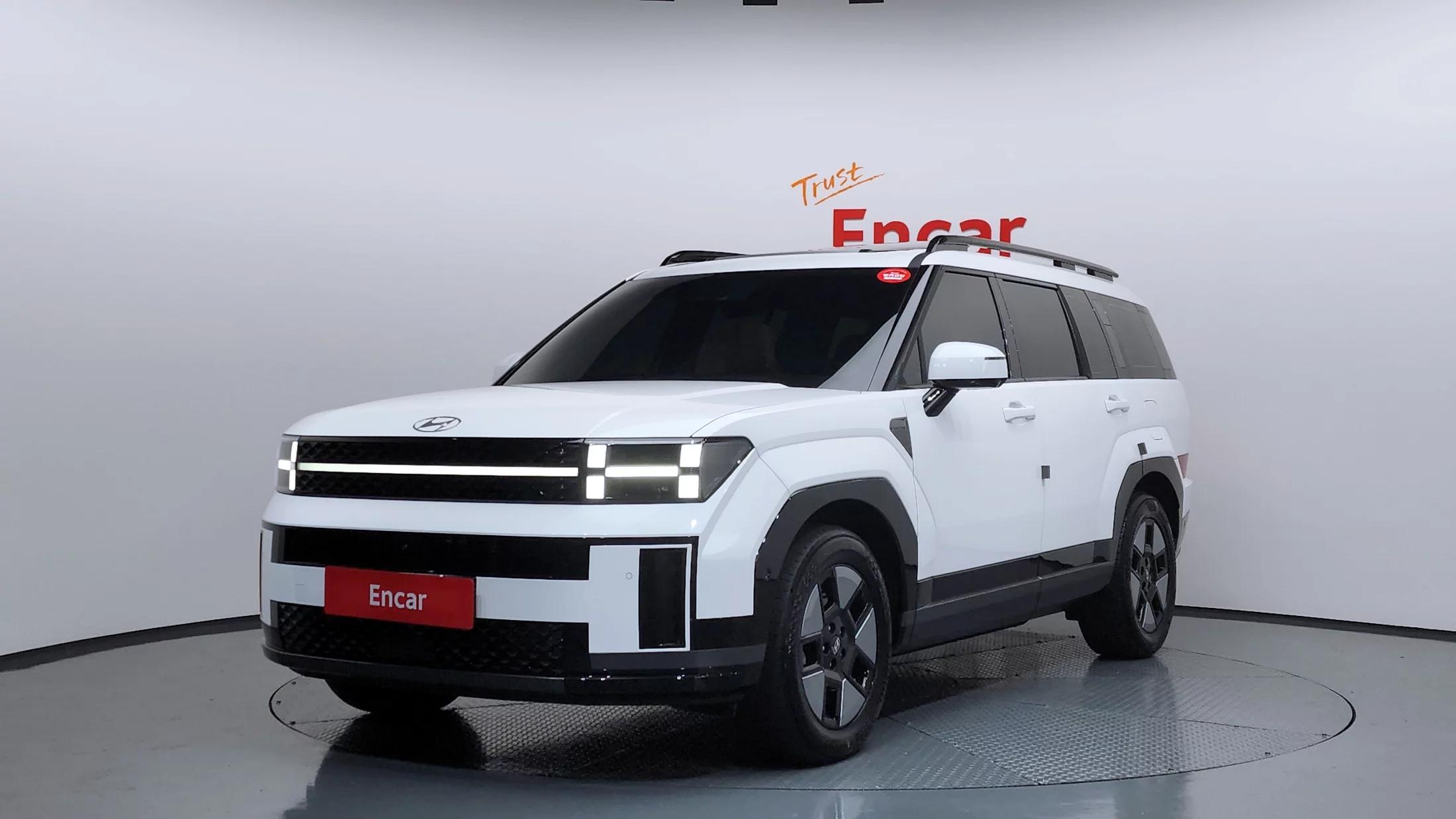Hyundai Santa Fe HEV 1.6 2WD Calligraphy, гибрид, 2023 г. 18001 км.