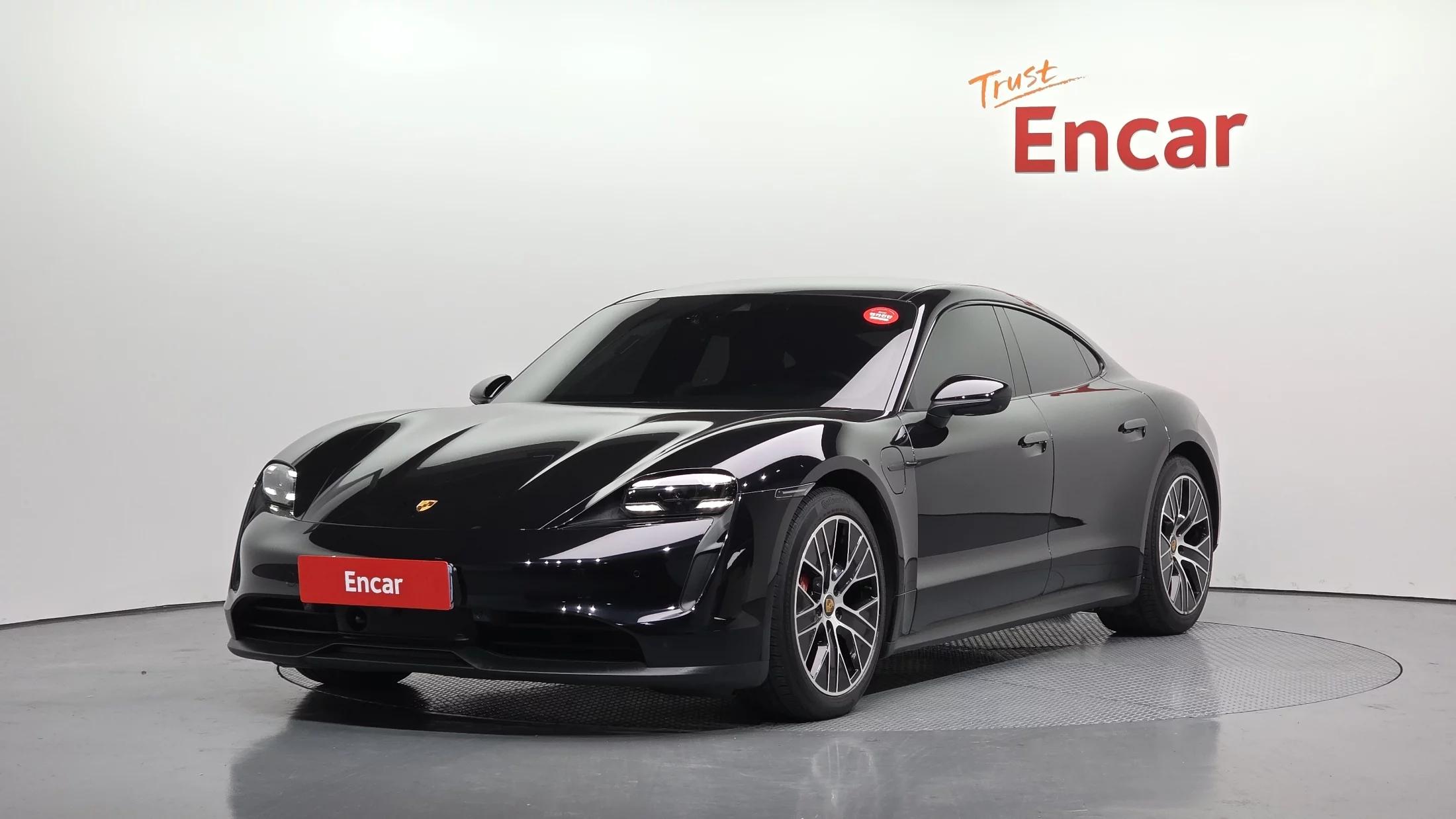 Porsche TAYCAN 4S, электромобиль, 2023 г. 28231 км.