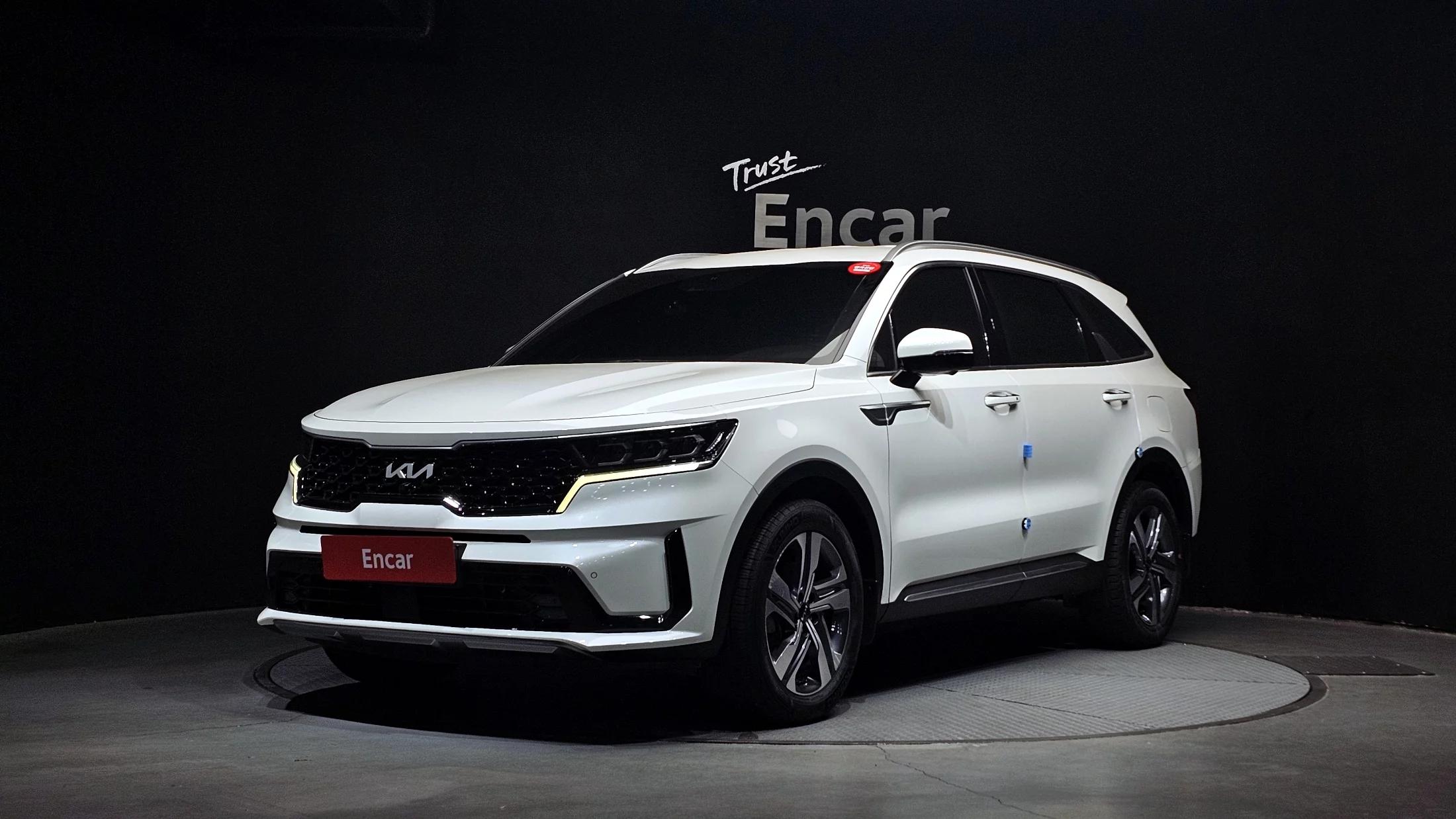 Kia Sorento HEV 1.6 2WD Noblesse, гибрид, 2022 г. 18902 км.