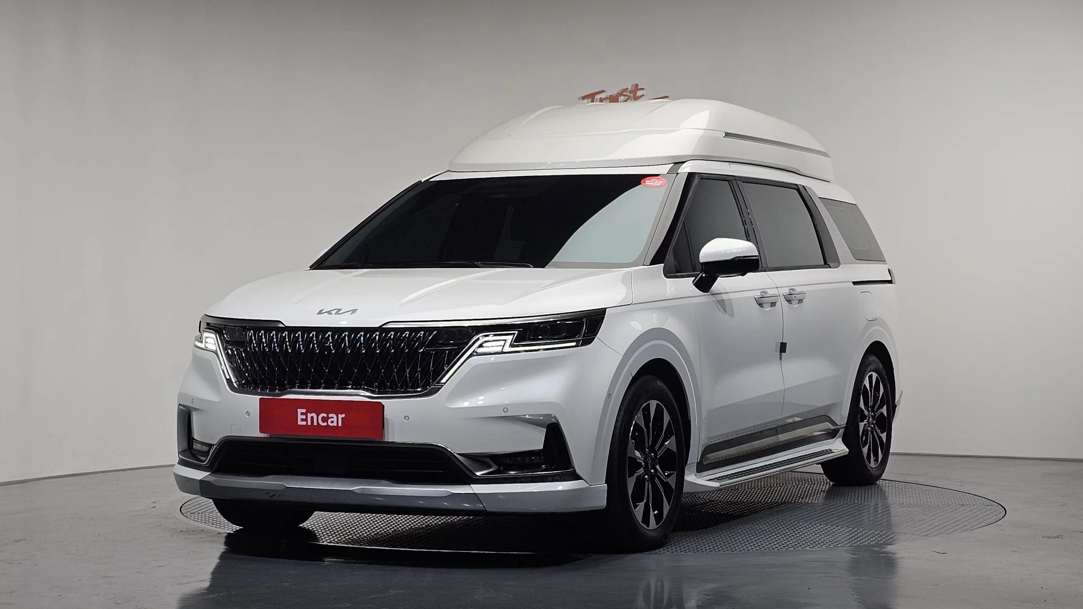 Kia Carnival Gasoline 7-Seater Hi-Limousine Signature, 2021 г. 25590 км.