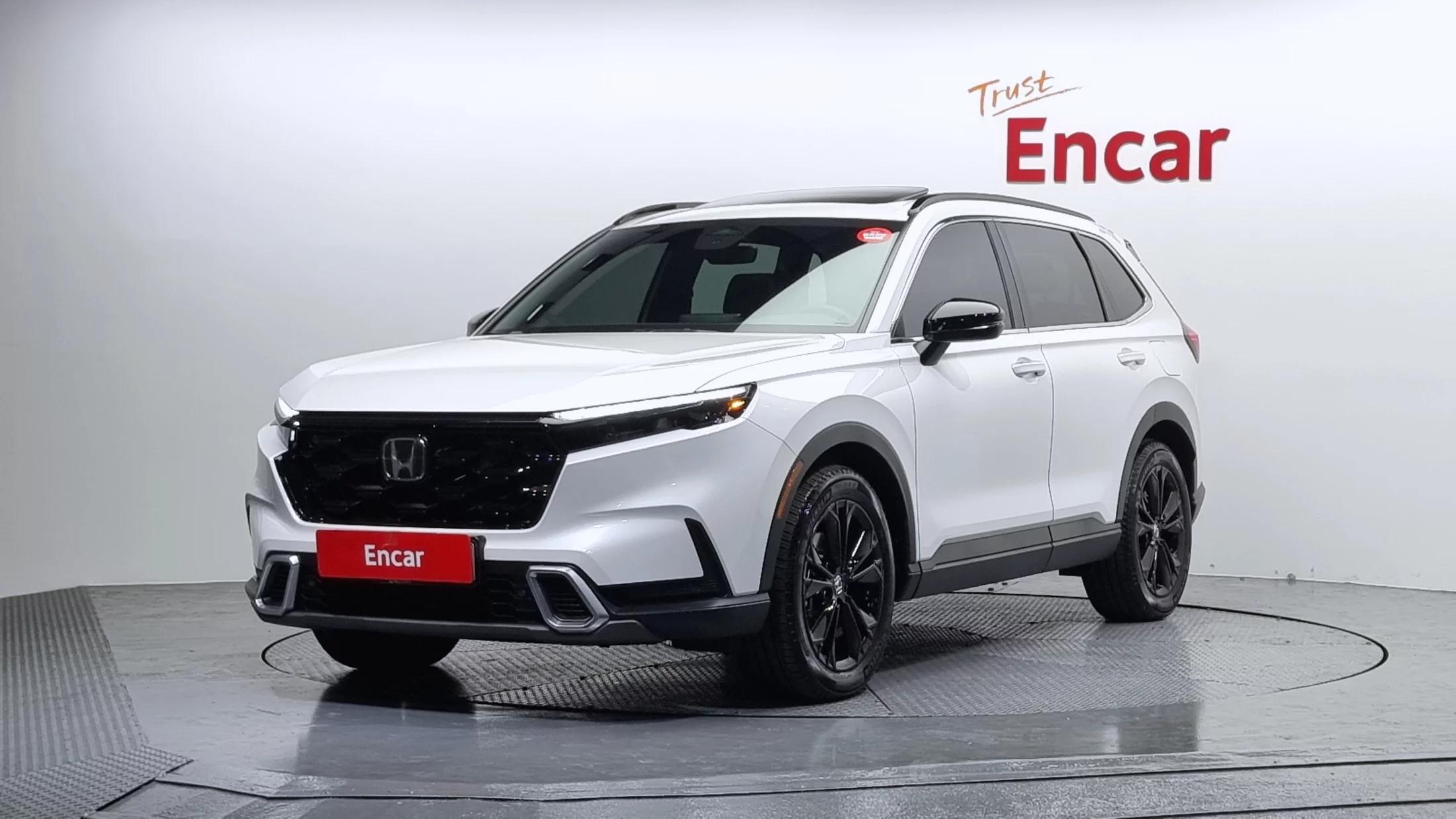 Honda CR-V 2.0 Hybrid Touring 2WD, гибрид, 2023 г. 8092 км.